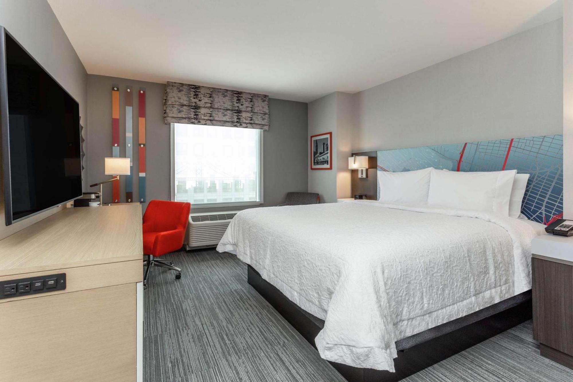 King Room - Hearing Access/Non-Smoking