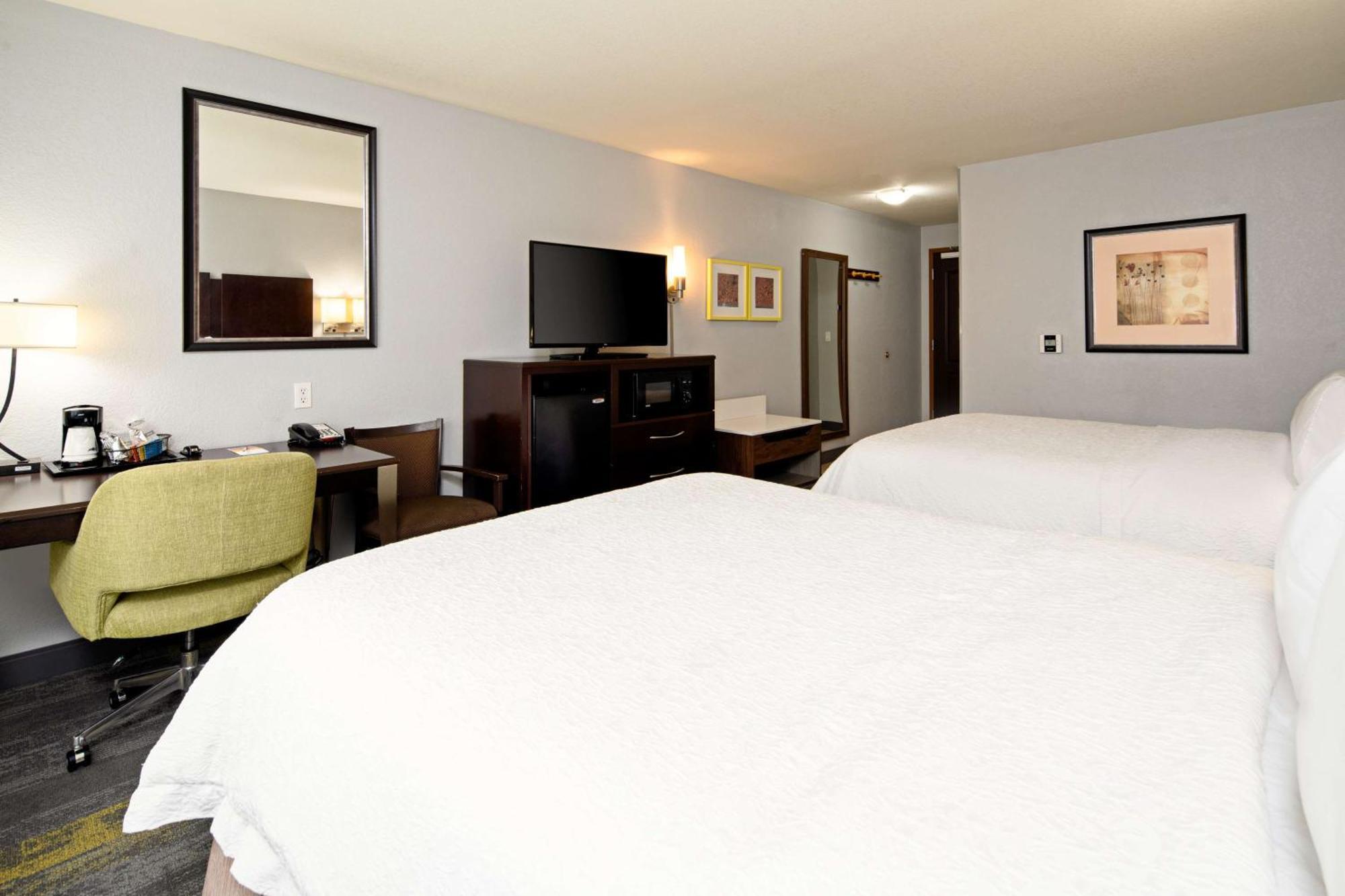 Room with Two Queen Beds - Non-Smoking
