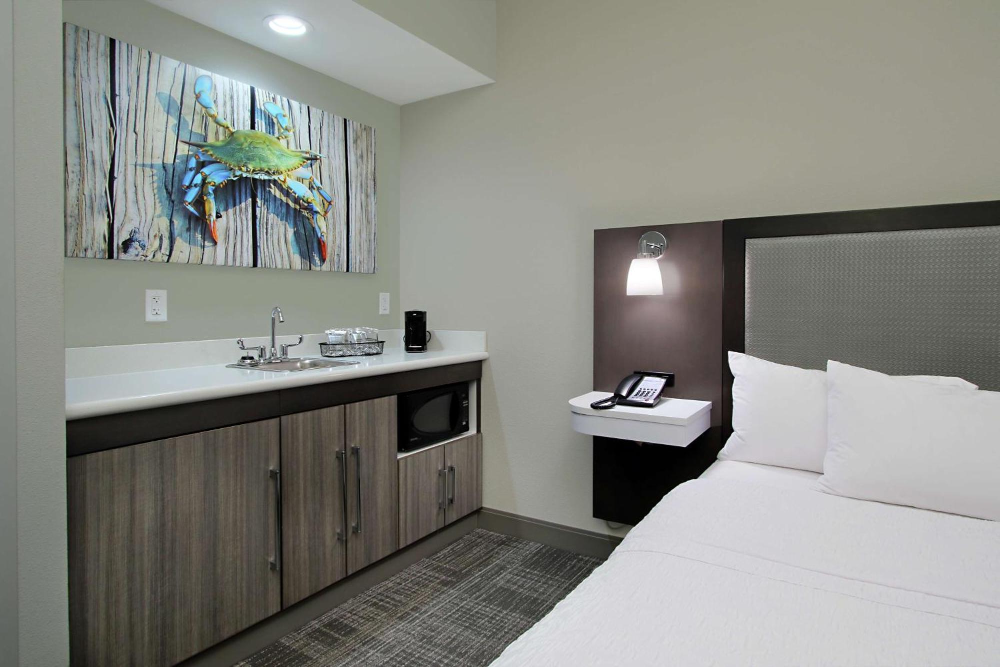 King Studio Suite with Kitchen - Non-Smoking