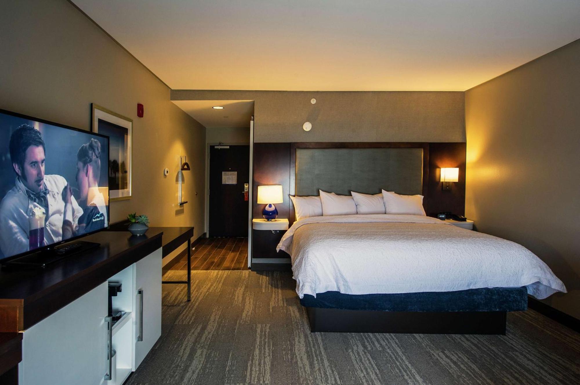 King Room - Non-Smoking