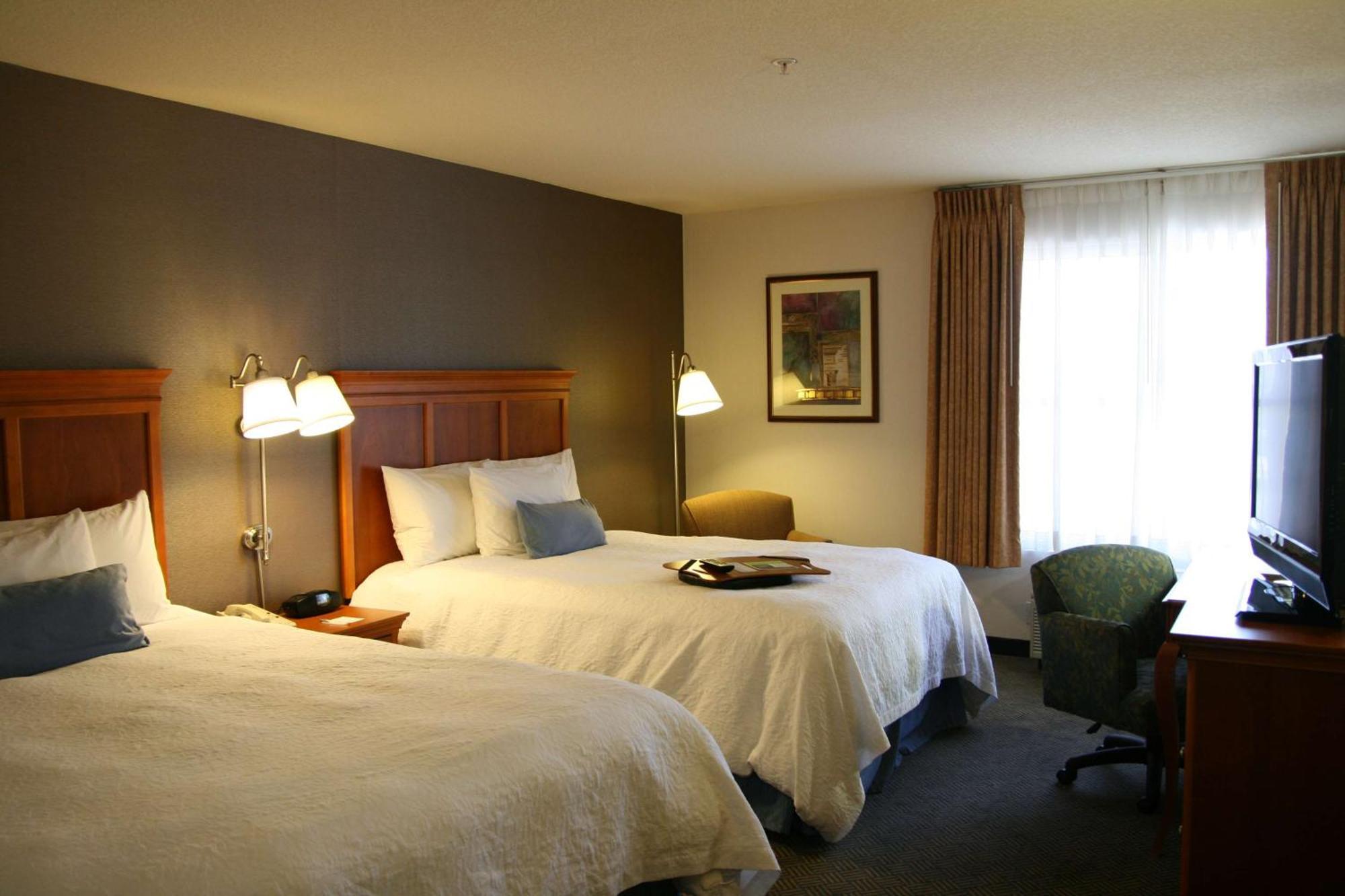 Room with Two Queen Beds - Non-Smoking