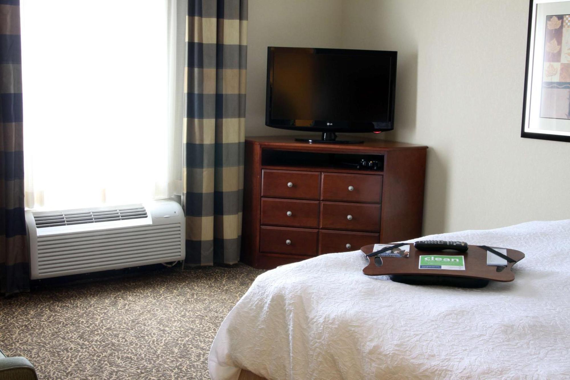 King Room with Accessible Tub - Mobility and Hearing Access/Non-Smoking,1551388300:JPEG