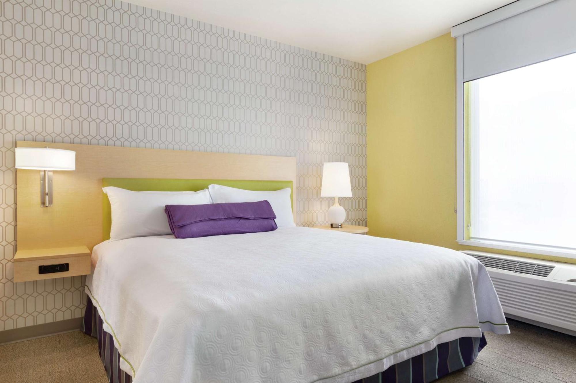 One-Bedroom King Suite - Non-Smoking,1551448906:JPEG