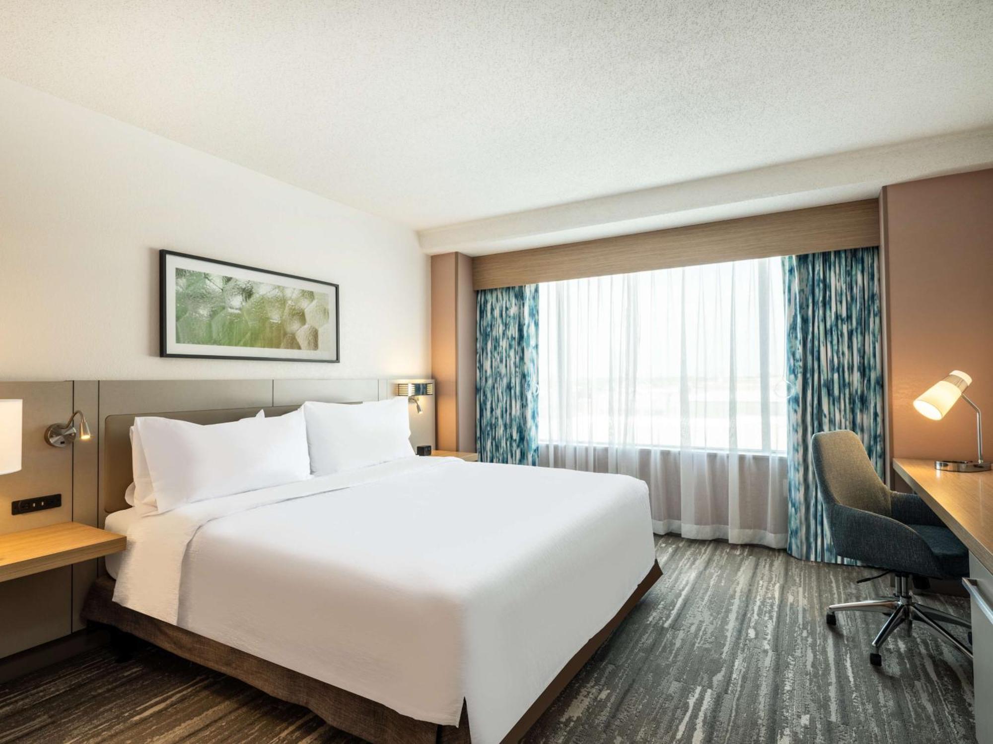 King Room with Tub - Mobility and Hearing Access,1551472345:JPEG