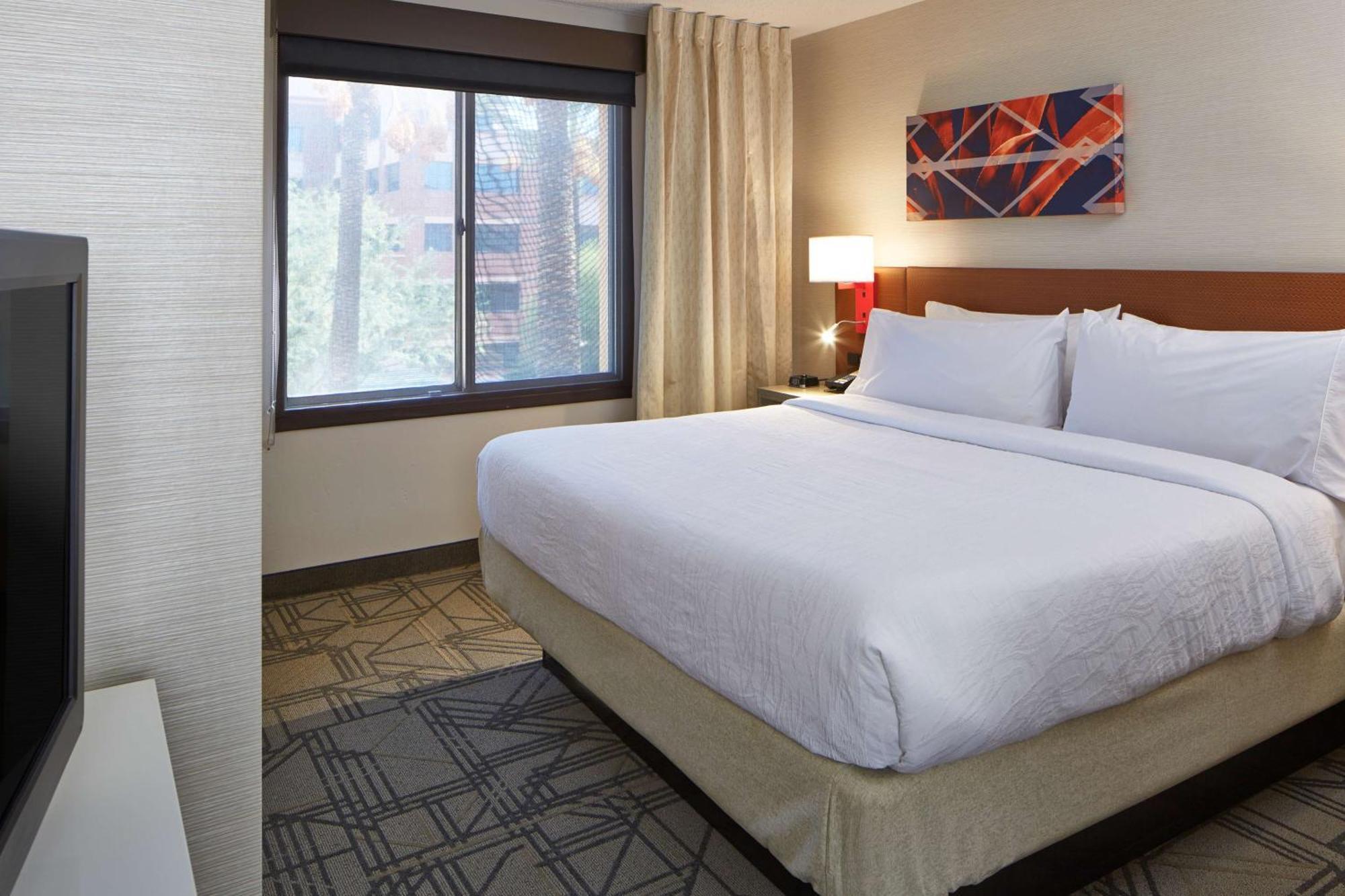 King Room,1551484303:JPEG