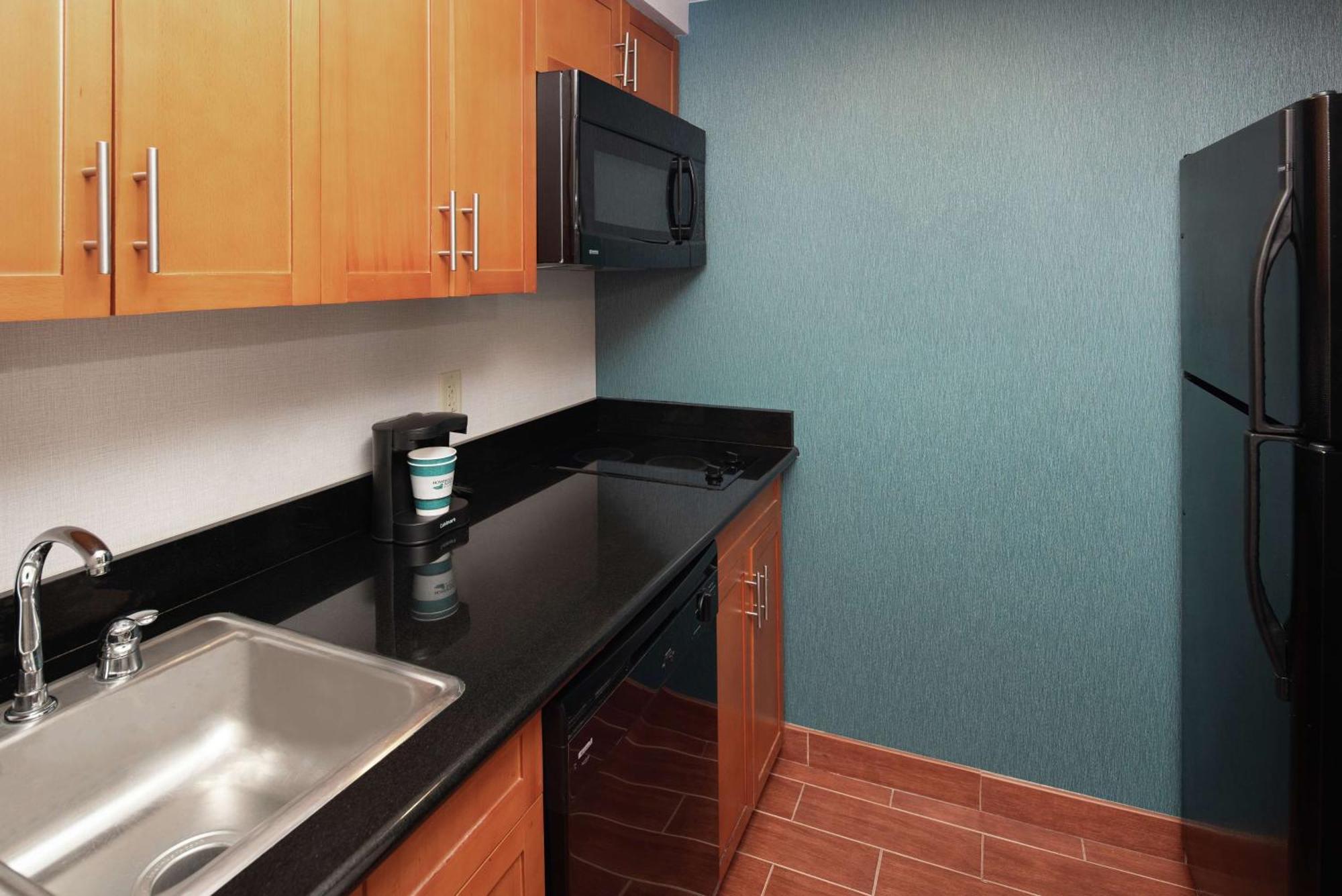 One-Bedroom King Suite - Non-Smoking