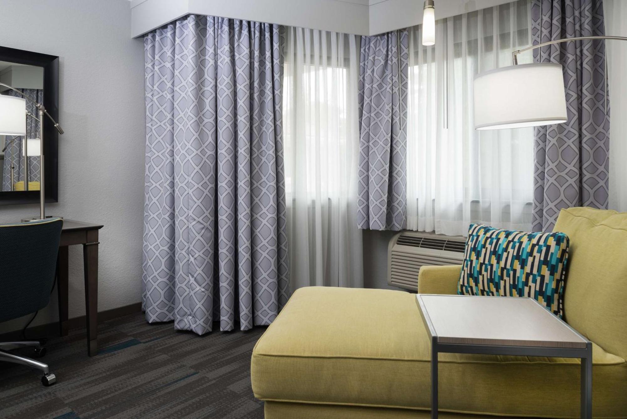 Executive King Room - Non-Smoking