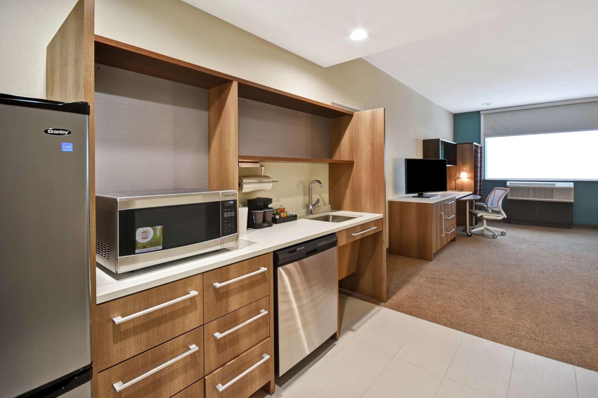 King Studio Suite - Non-Smoking