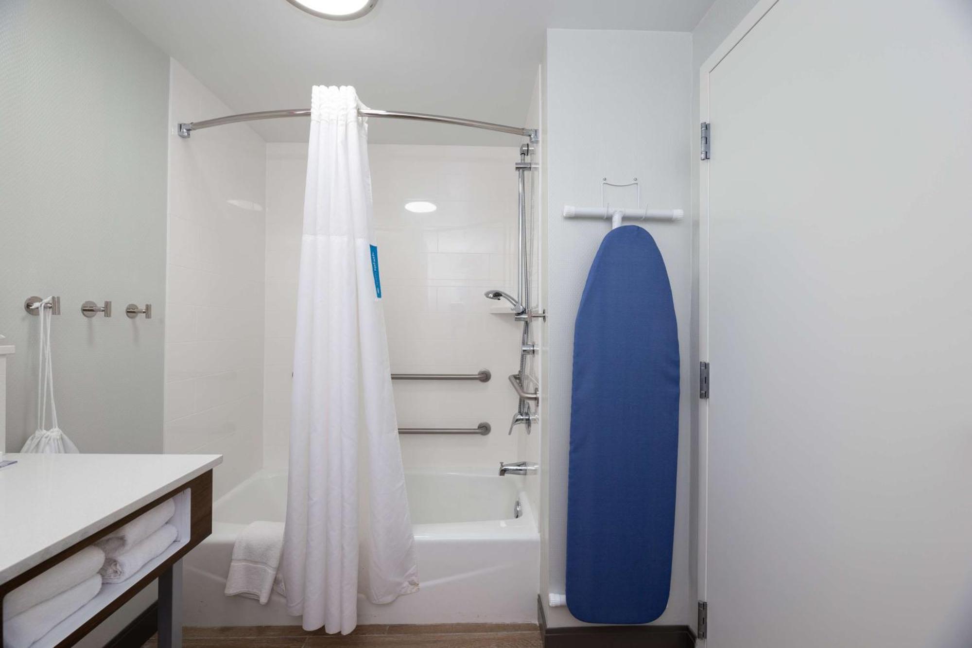 King Room - Mobility Access/Non-Smoking,1551698923:JPEG