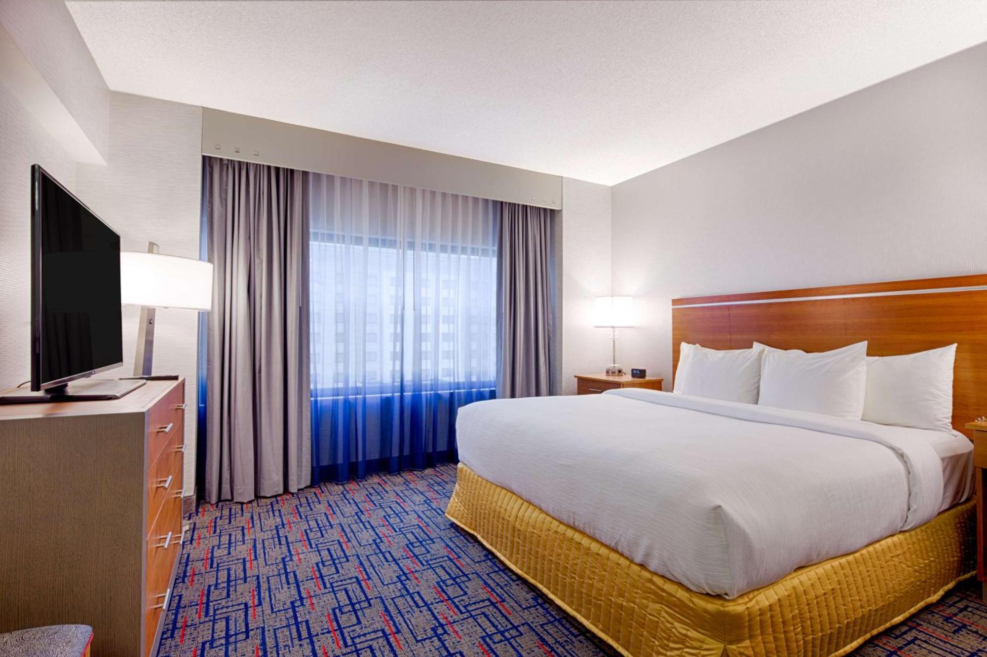 One-Bedroom King Conference Suite