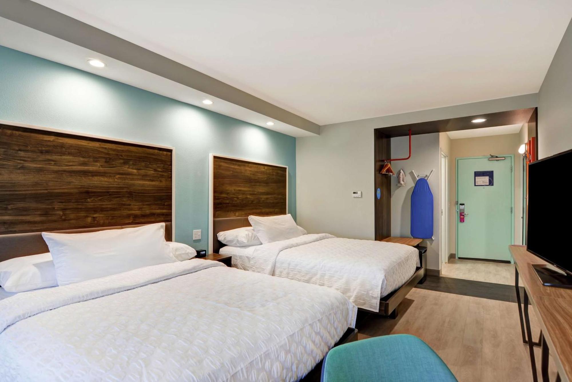 Queen Room with Two Queen Beds