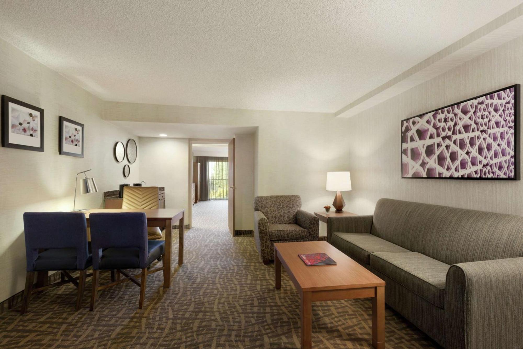 Two-Room King Suite - Non-Smoking,1551969886:JPEG