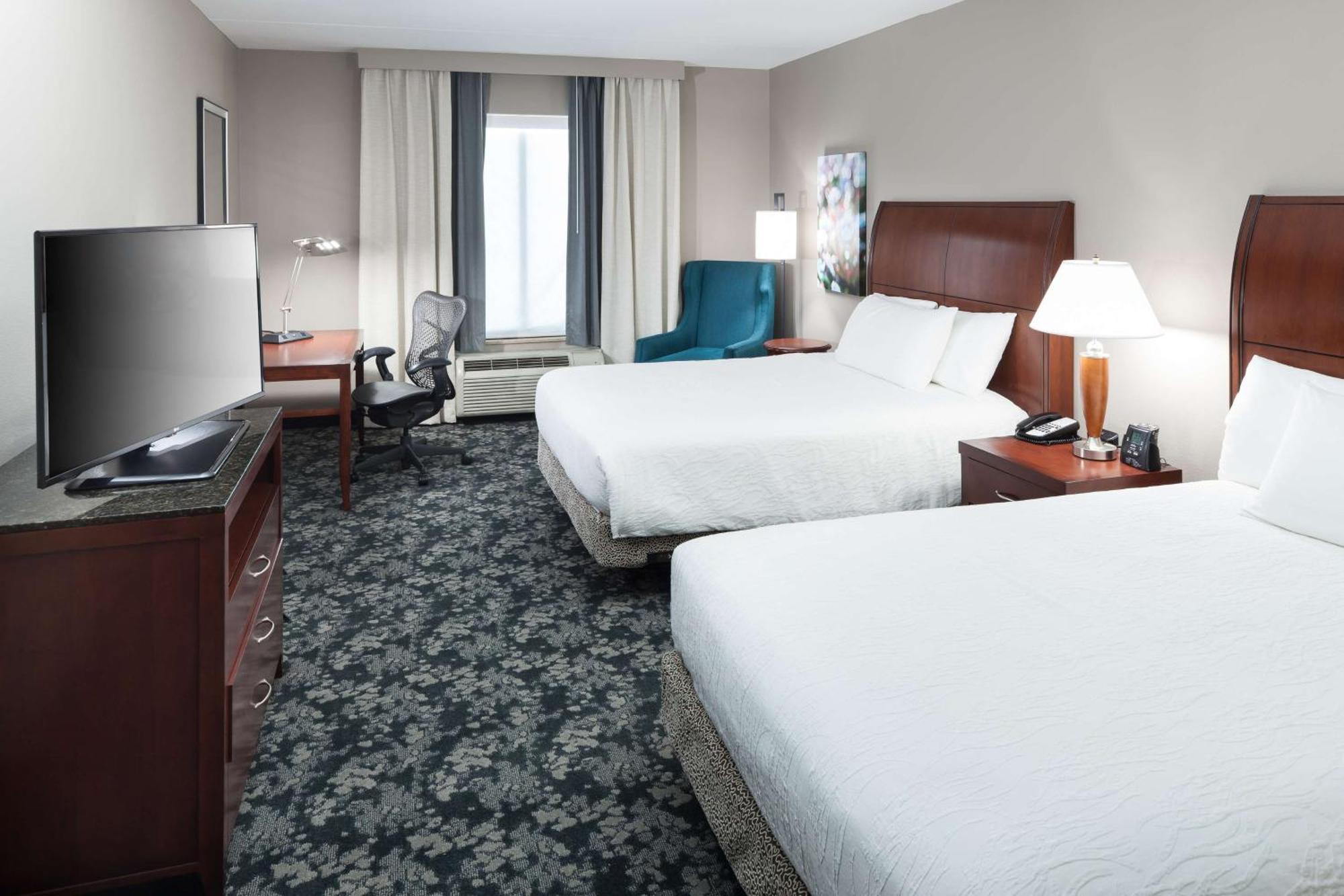 One-Bedroom Queen Suite with Two Queen Beds