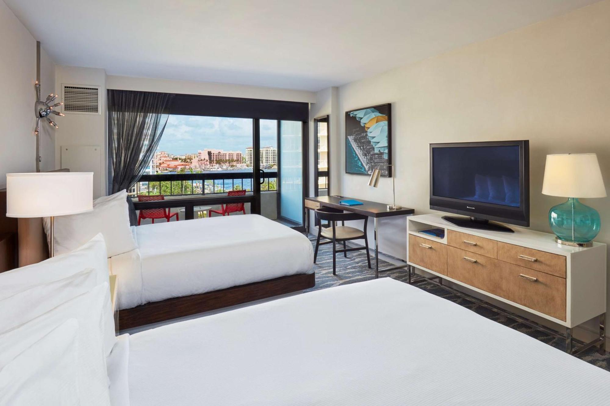 Queen Room with Two Queen Beds - Hearing Accessible with Balcony and Water View