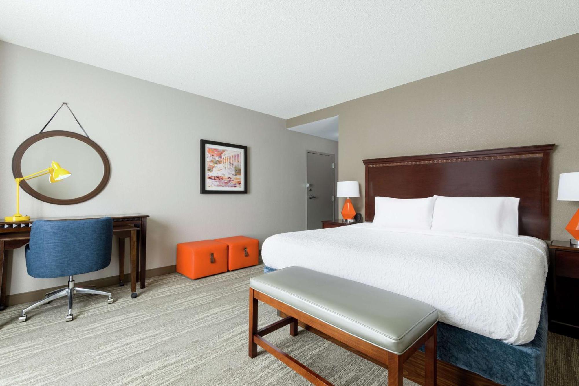 King Room with King Bed - Non-Smoking,1552110583:JPEG