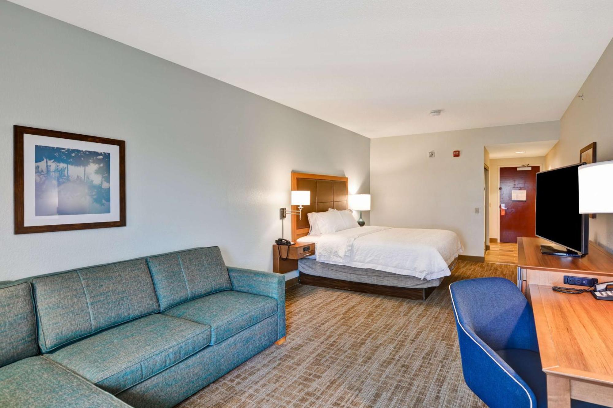 King Room with Accessible Tub - Mobility and Hearing Access/Non-Smoking