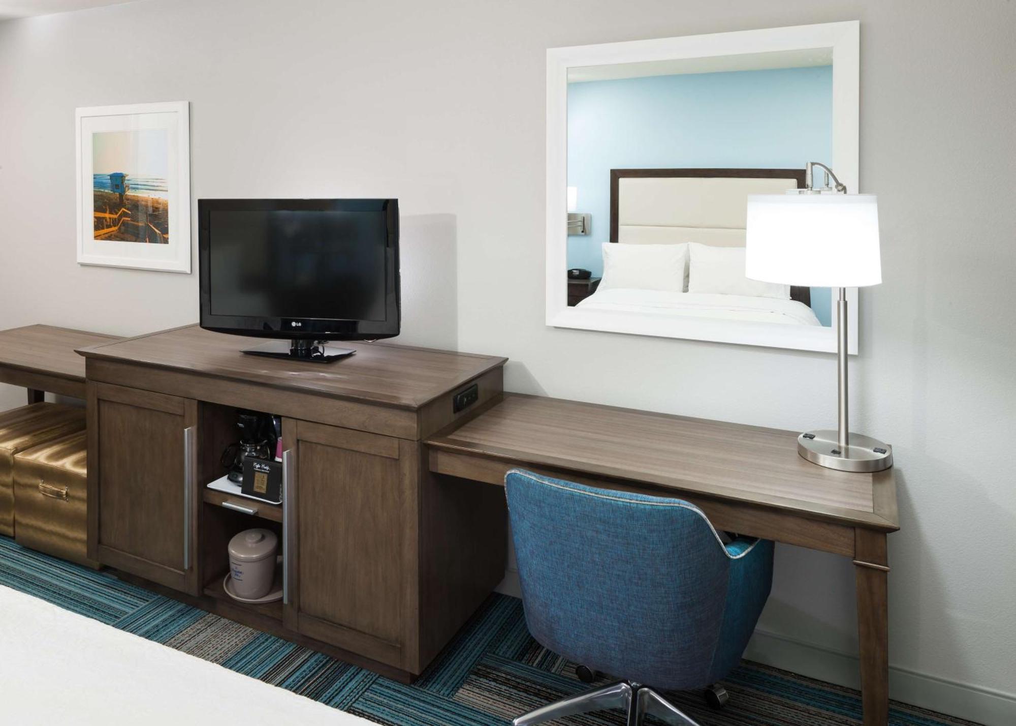 Room with Two Queen Beds - Non-Smoking,1552174501:JPEG