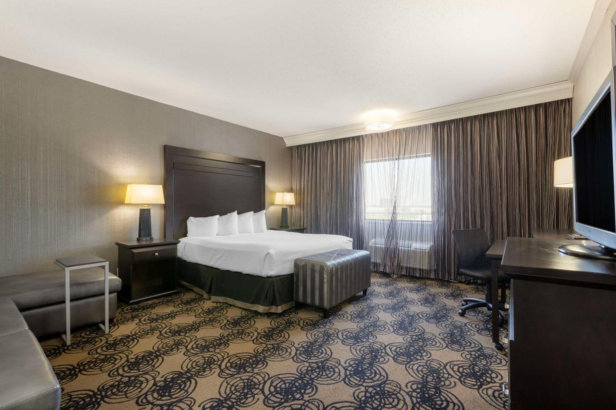King Room with Sofa Bed - Non-Smoking,1706057727:JPEG