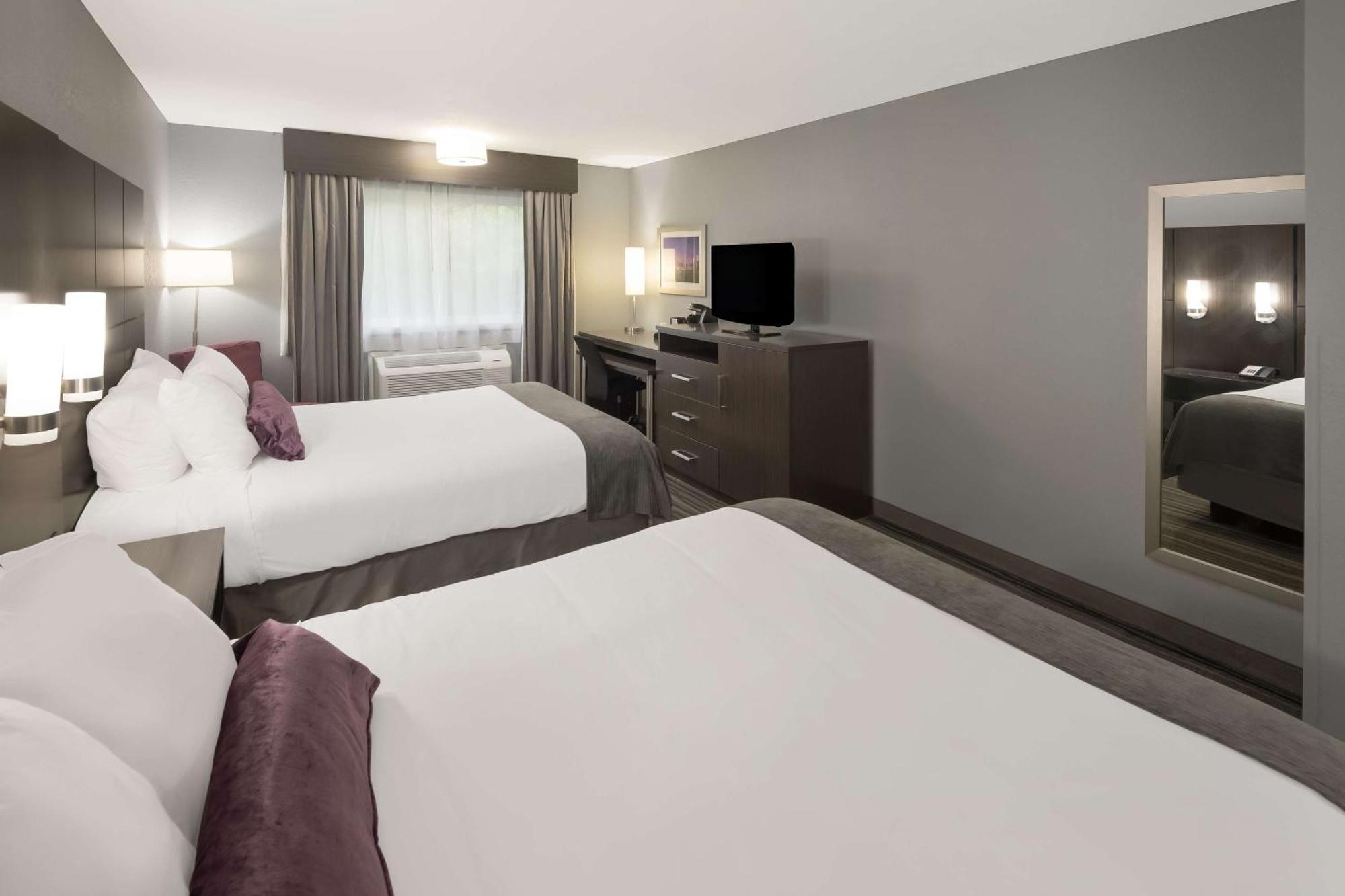 Deluxe Queen Room with Two Queen Beds - Non Smoking,1705685581:JPEG