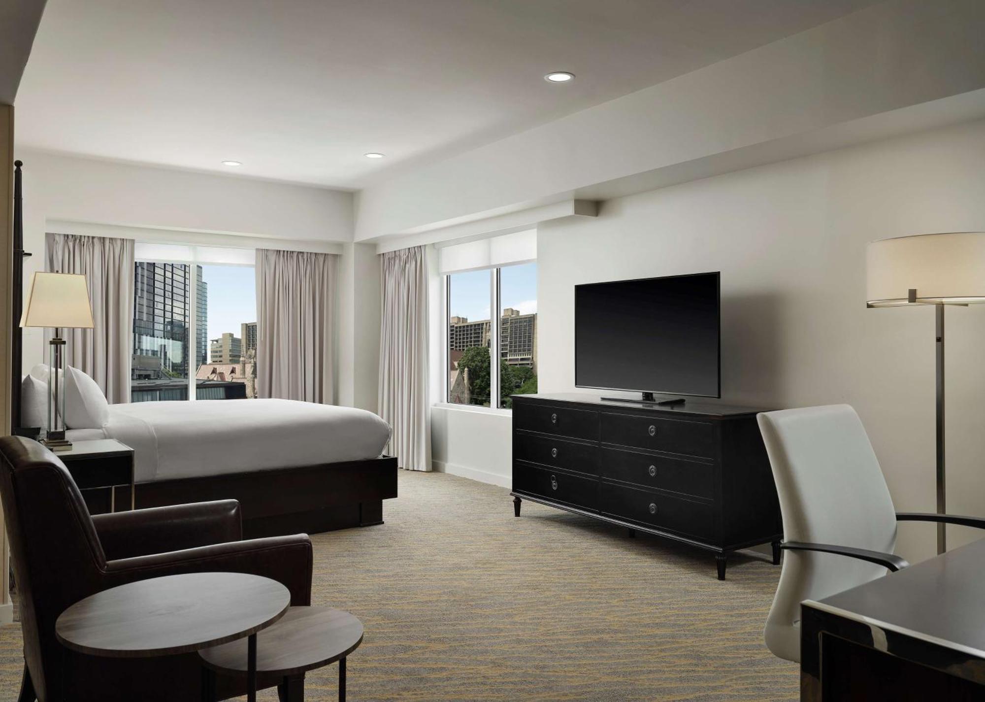 Corner King Room