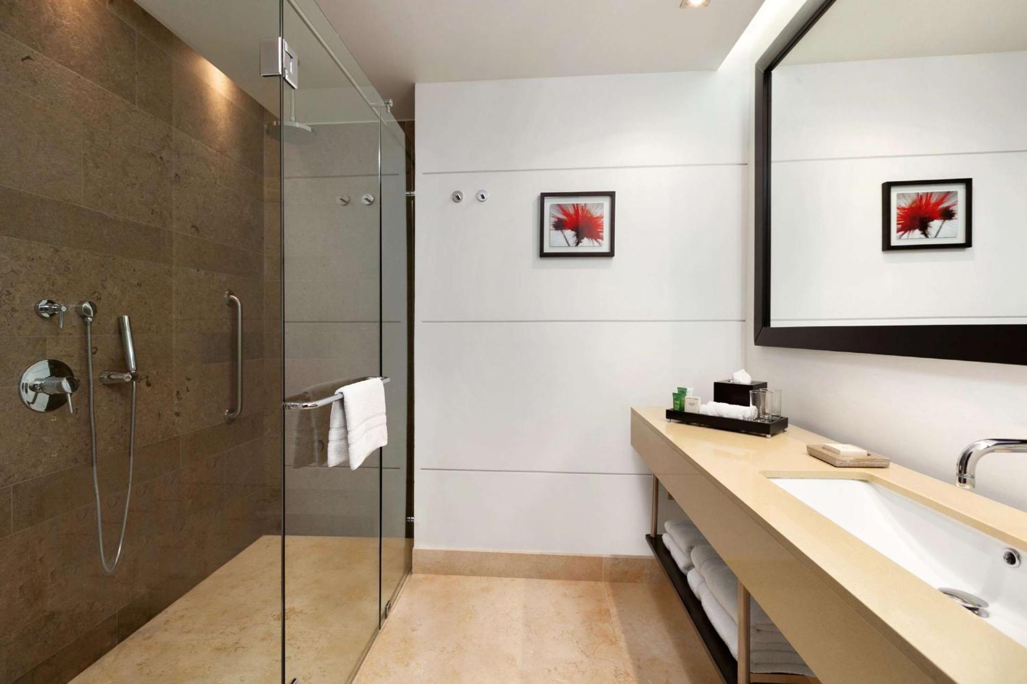 Double Room with Two Double Beds,1552454584:JPEG