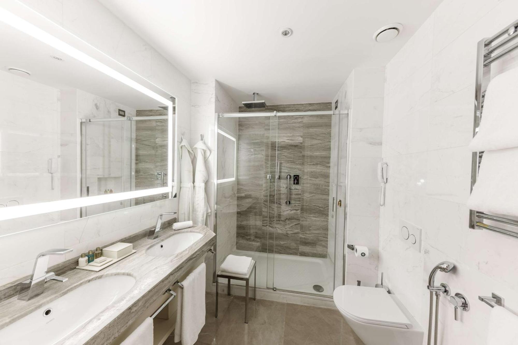 Prestige King Room
