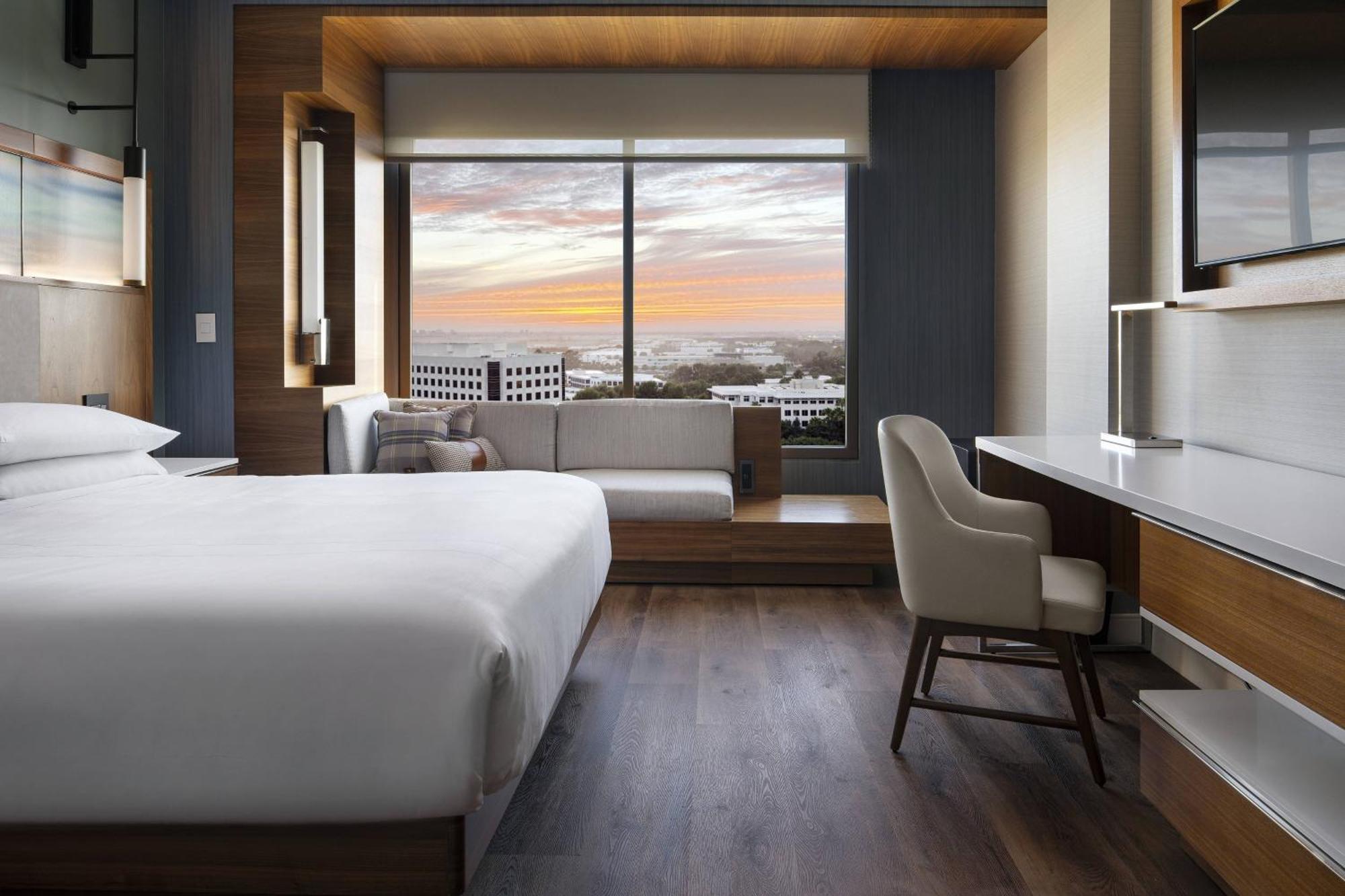 Guest Room with King Bed