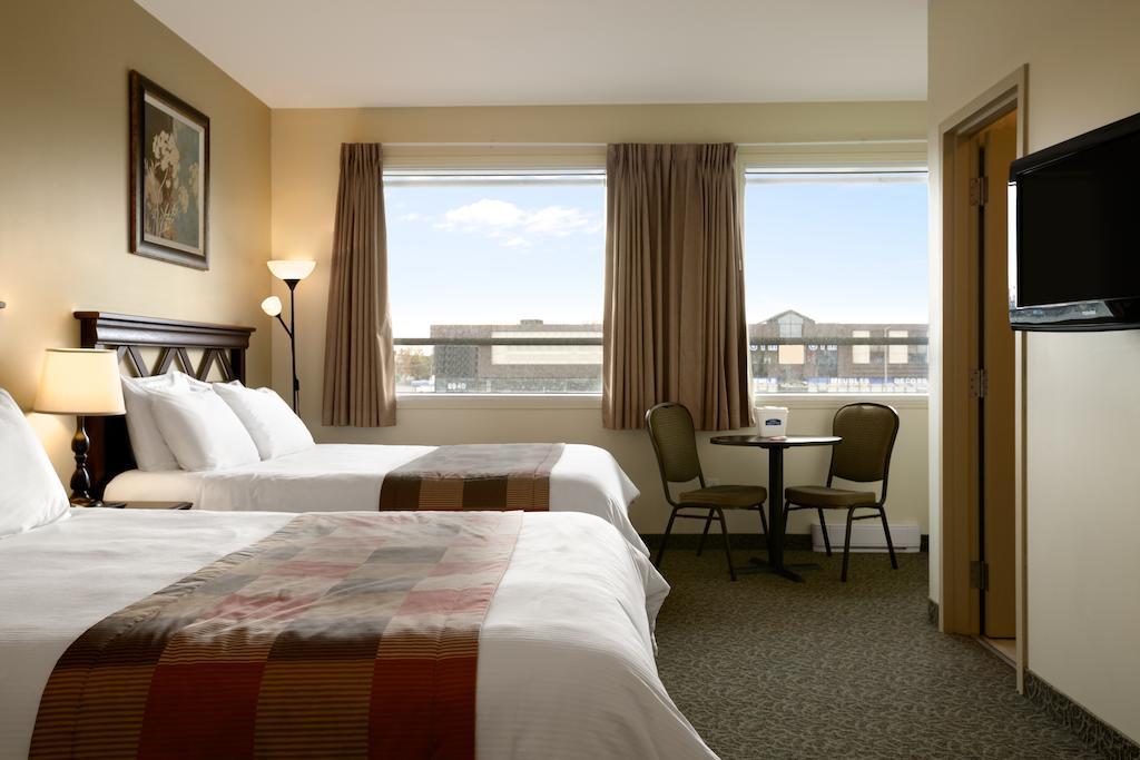 Deluxe Queen Room with Two Queen Beds - Non-Smoking