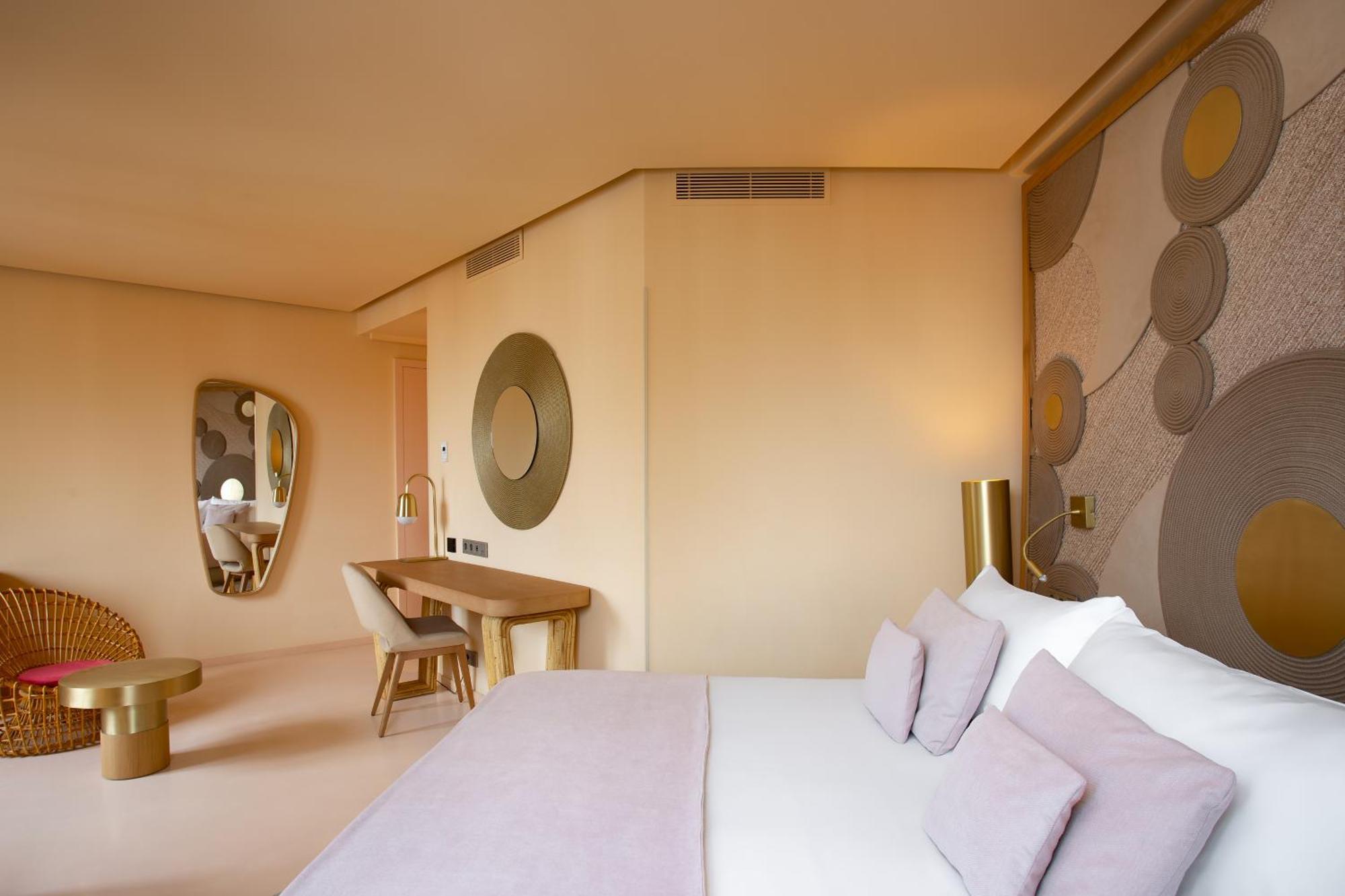 Junior Suite with Gran Via View