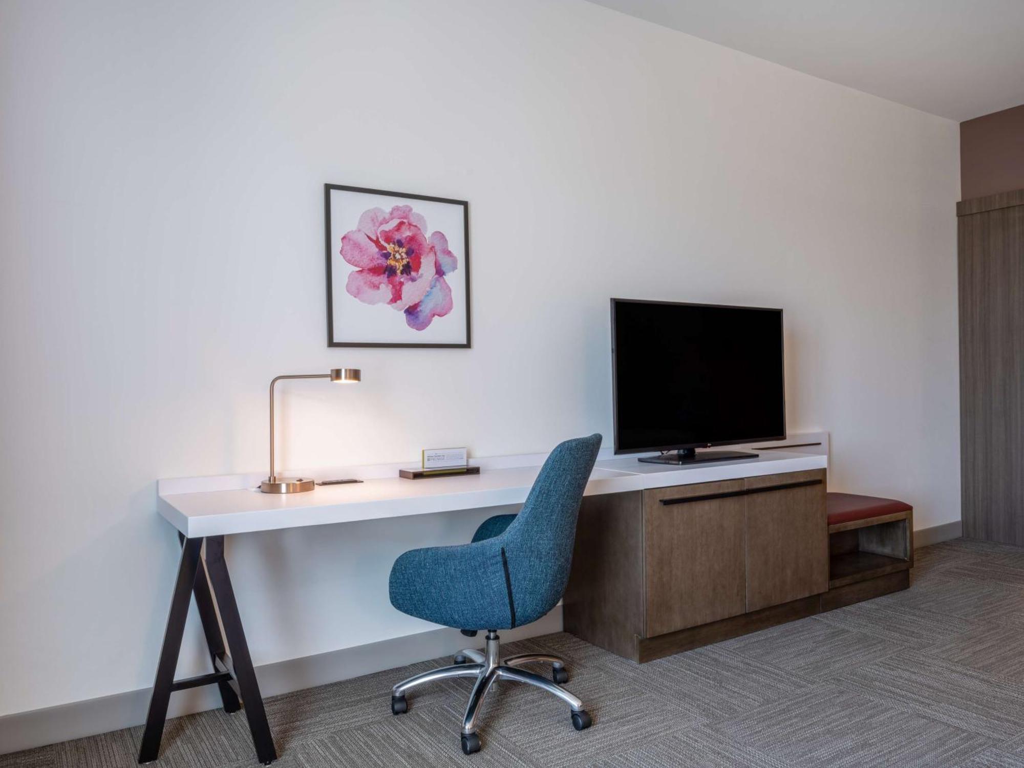 Queen Room with Two Queen Beds - Mobility Access