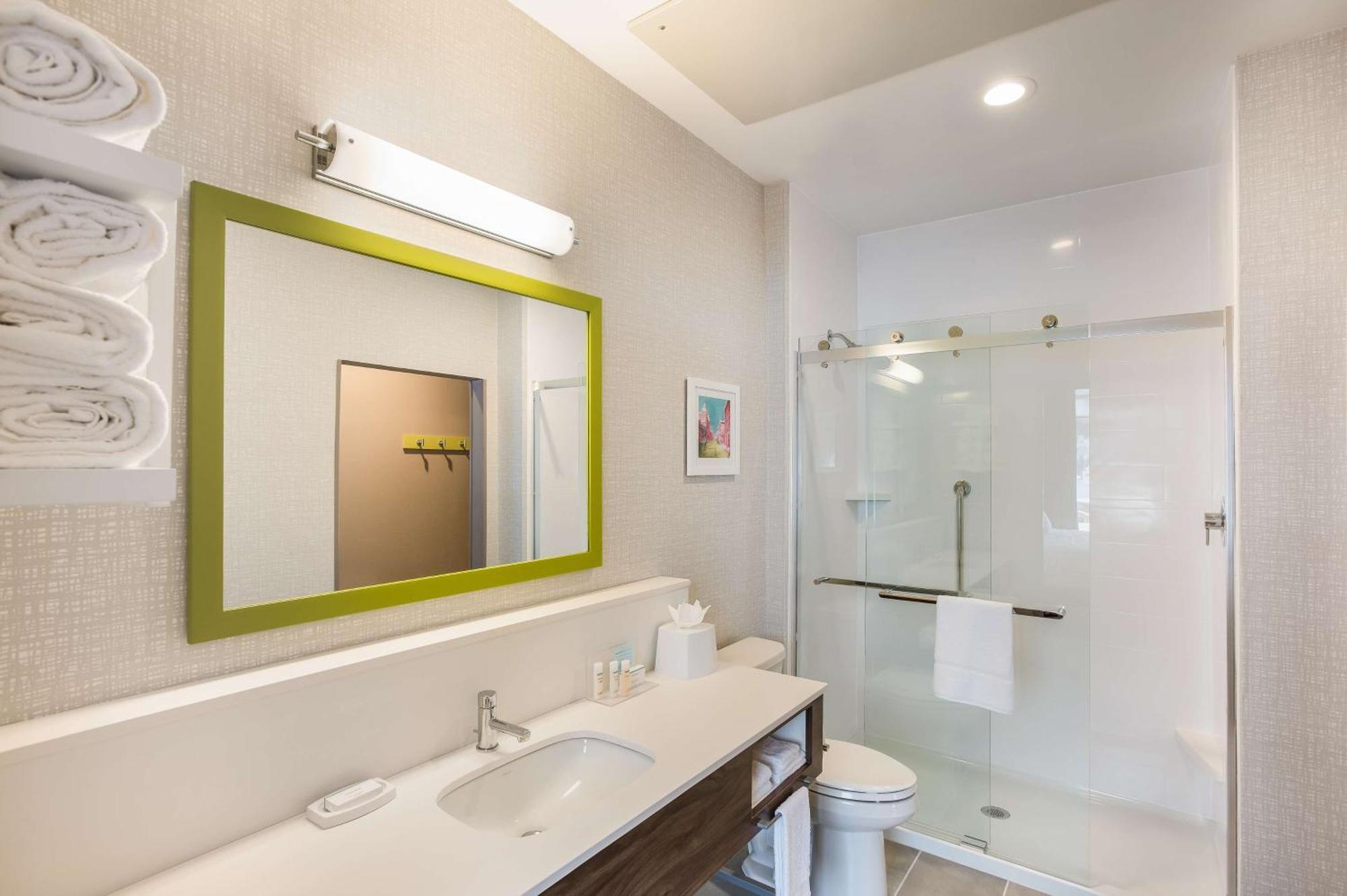 One-Bedroom King Suite