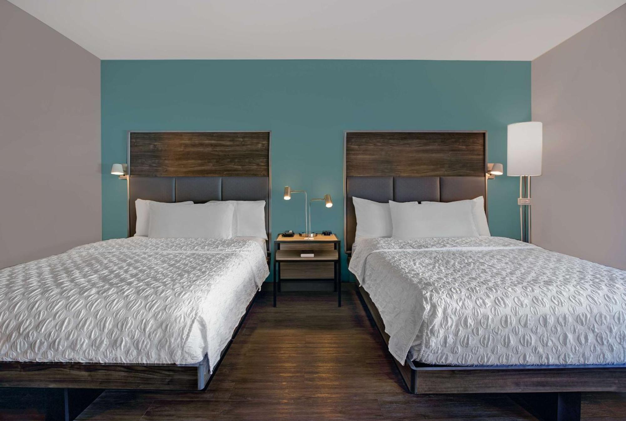 Queen Room with Two Queen Beds - Hearing Access