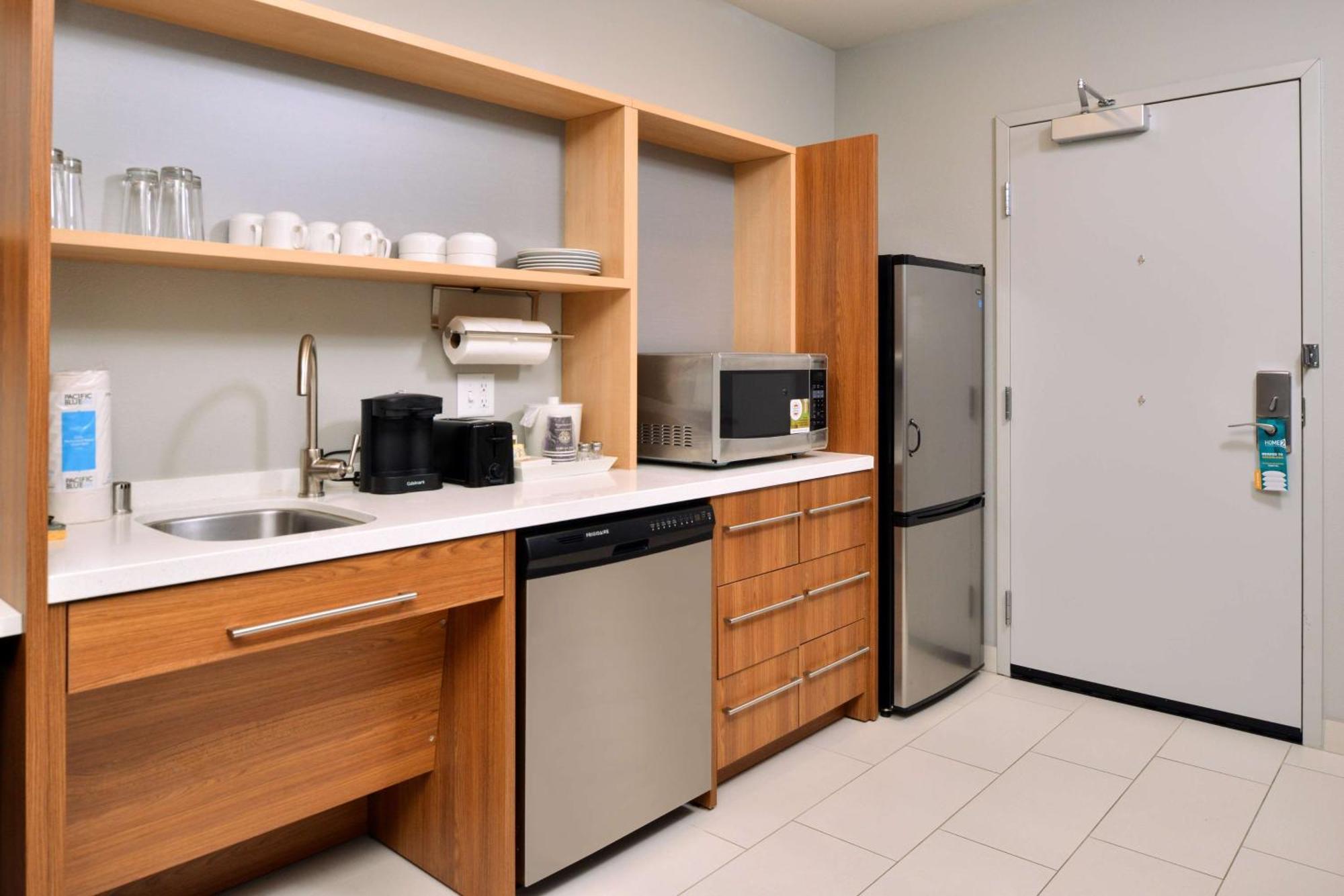 King Studio Suite - Mobility Access/Non-Smoking