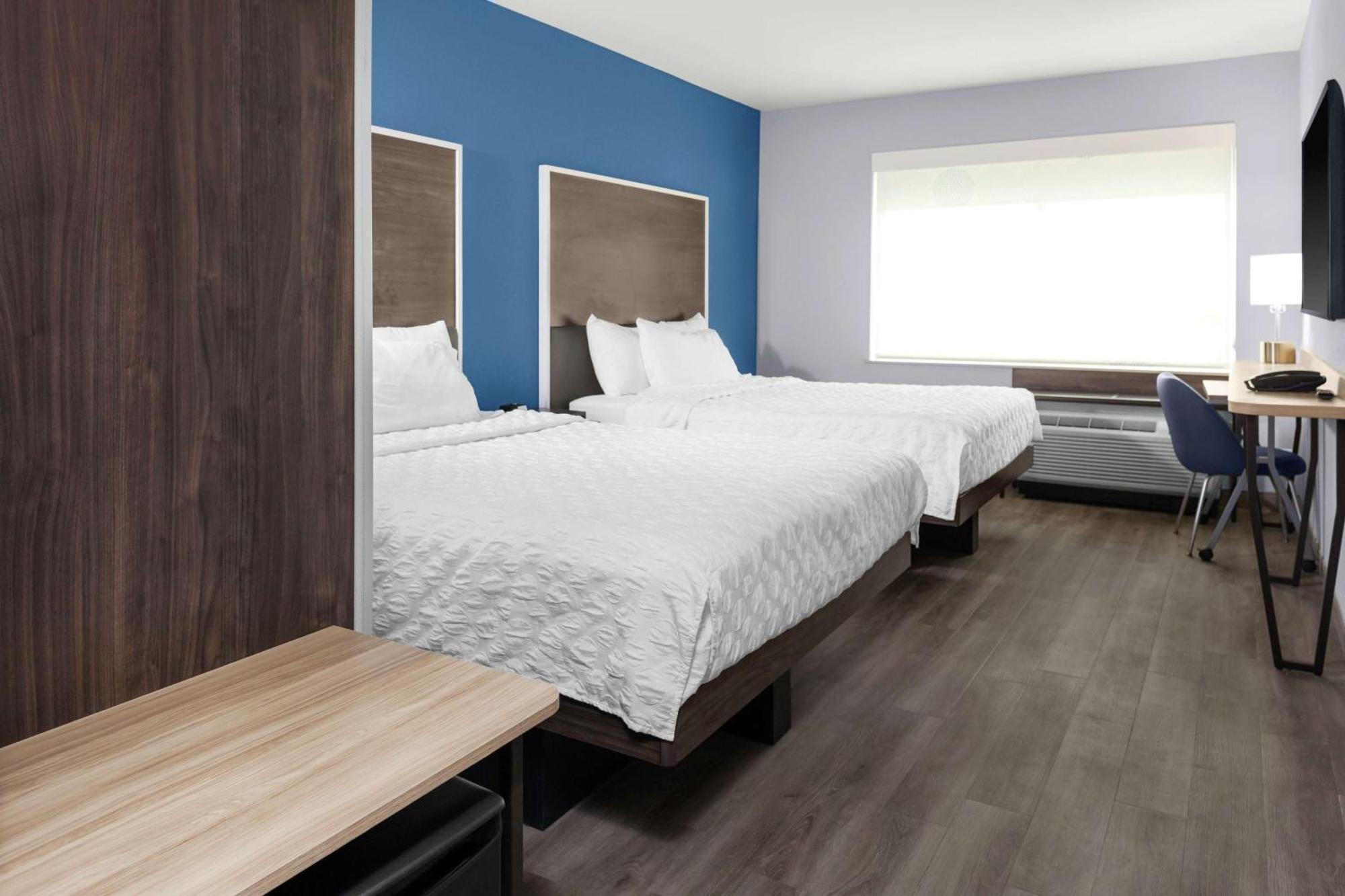 Queen Room with Two Queen Beds,1557367858:JPEG