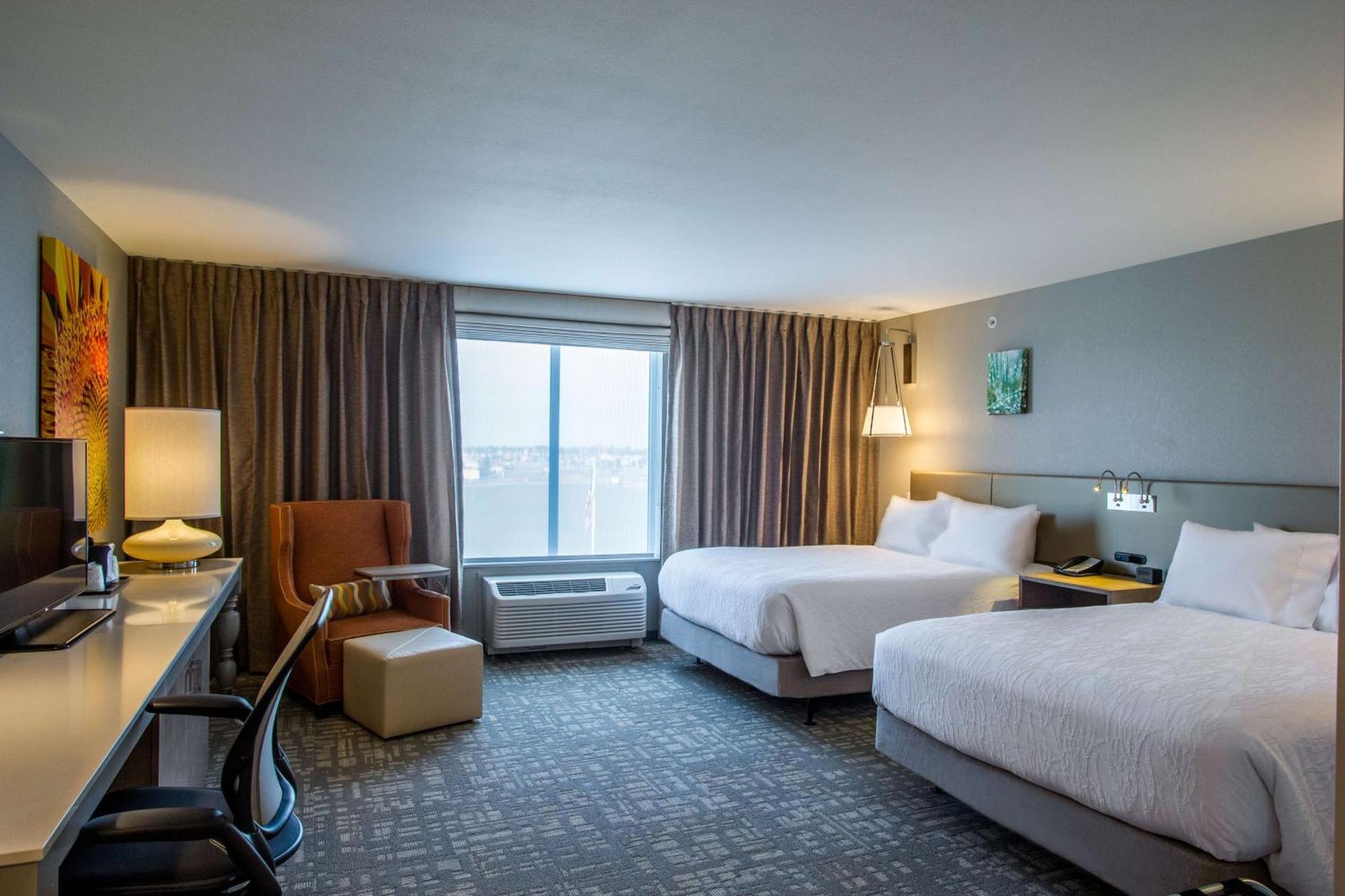 Queen Room with Two Queen Beds and Roll-In Shower - Mobility Access