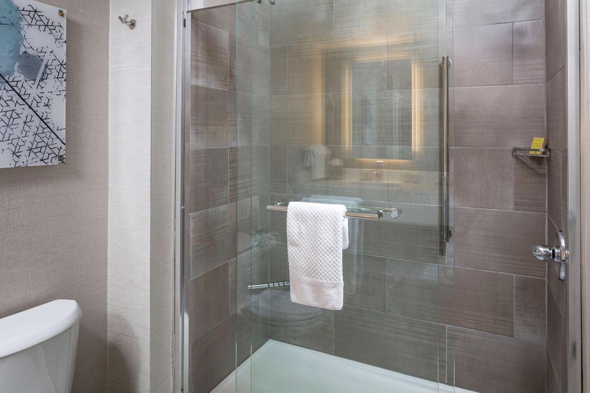 King Studio Suite,1557403939:JPEG