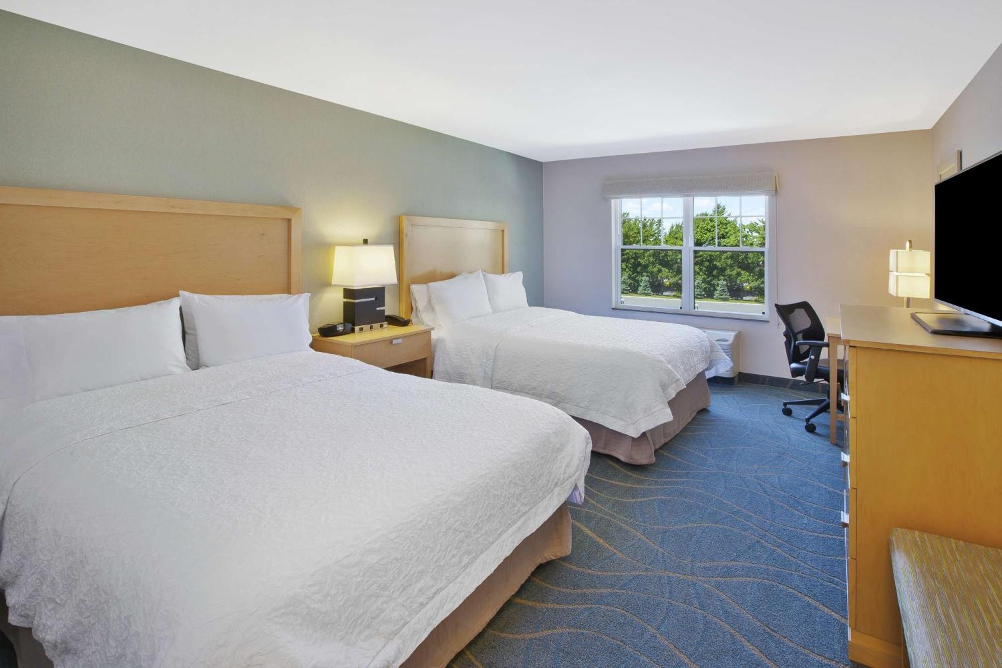 Queen Room with Two Queen Beds - Non-Smoking,1557426196:JPEG