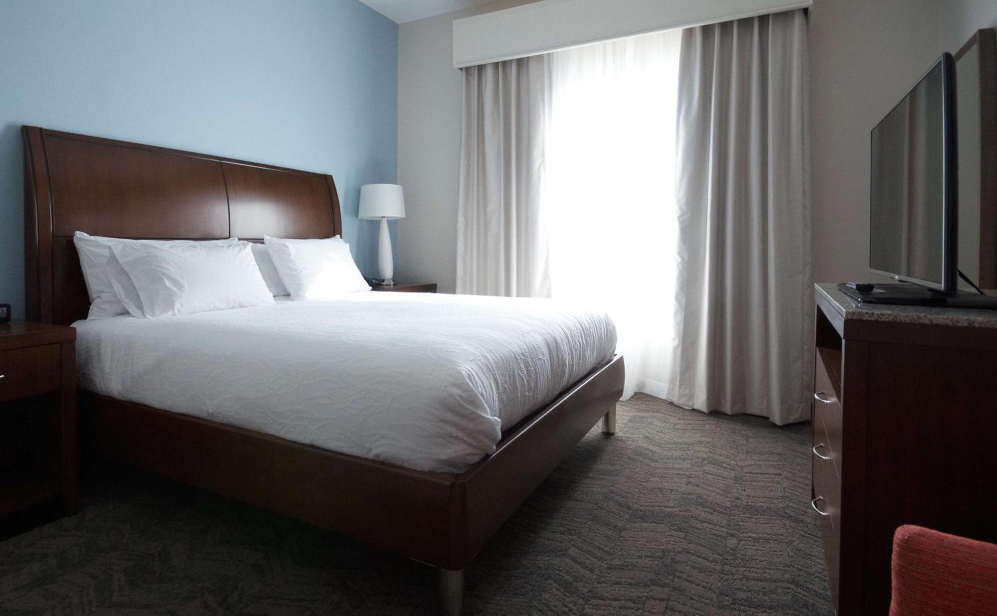 One-Bedroom King Suite,1557431098:JPEG