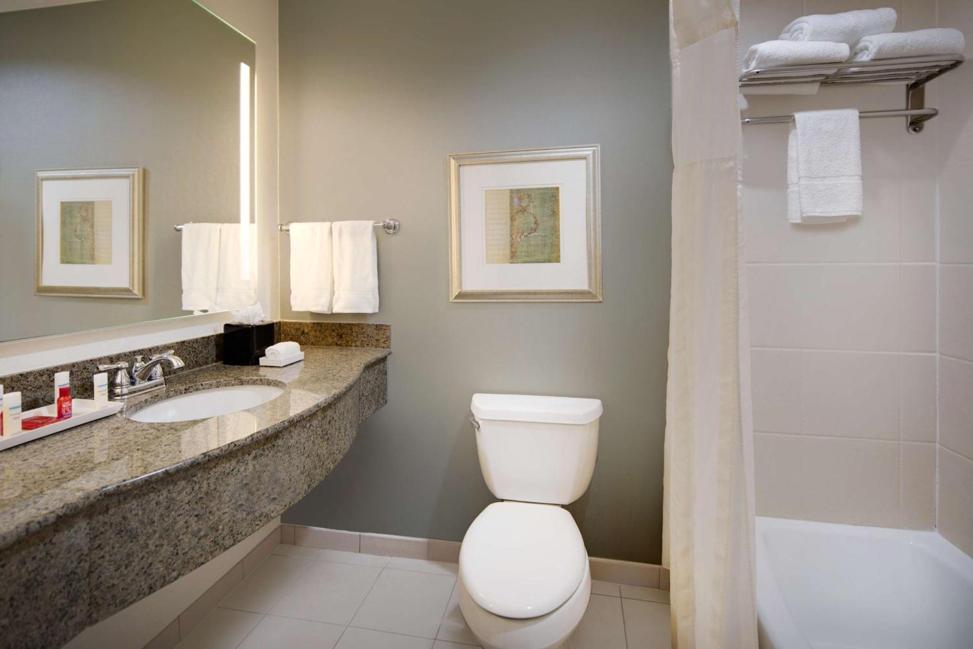 King Room,1557436918:JPEG