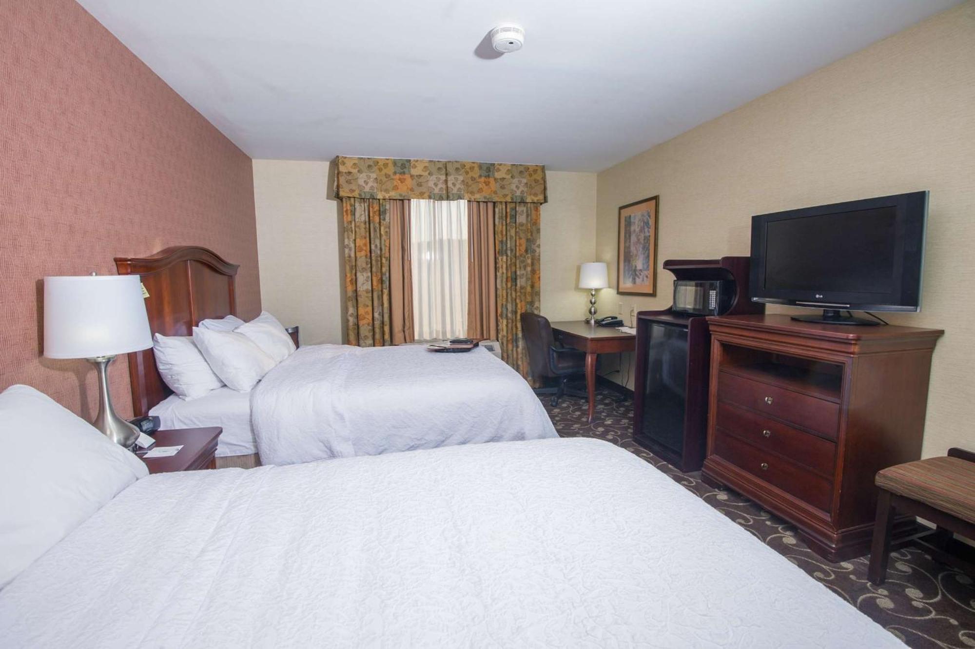 Room with Two Queen Beds - Non-Smoking
