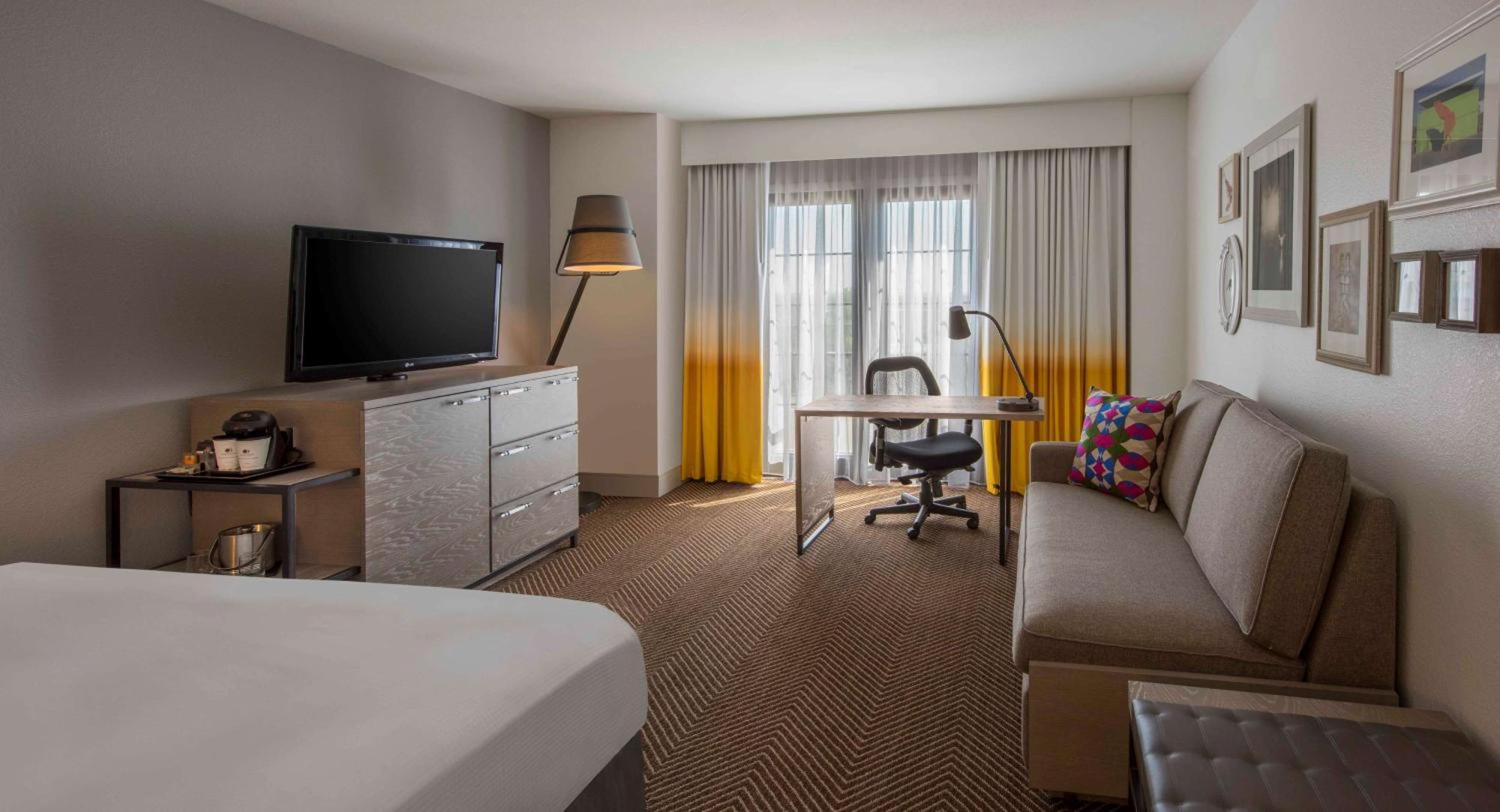 King Room,1557824494:JPEG