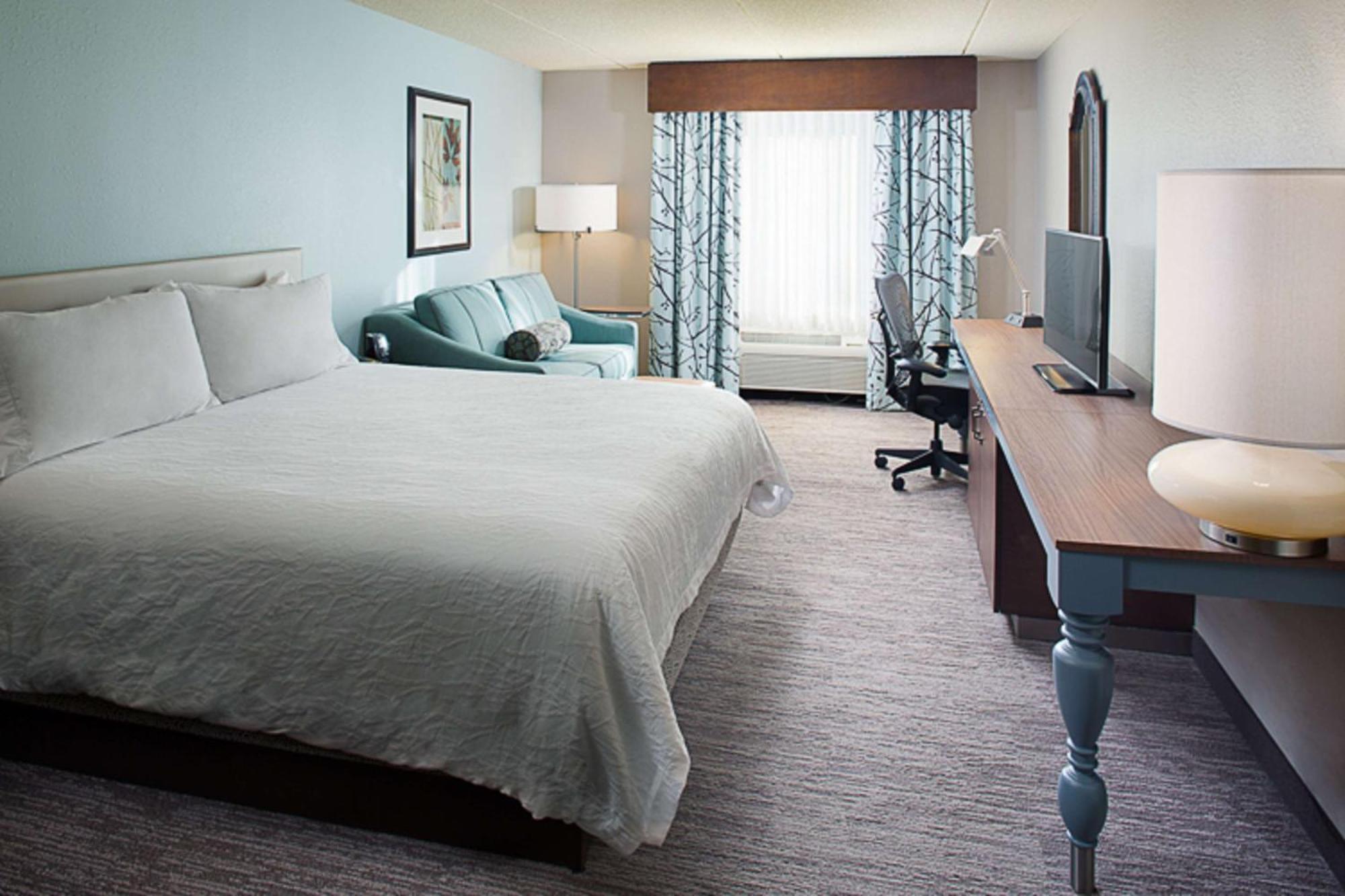 King Room with Sofa Bed - Non-Smoking