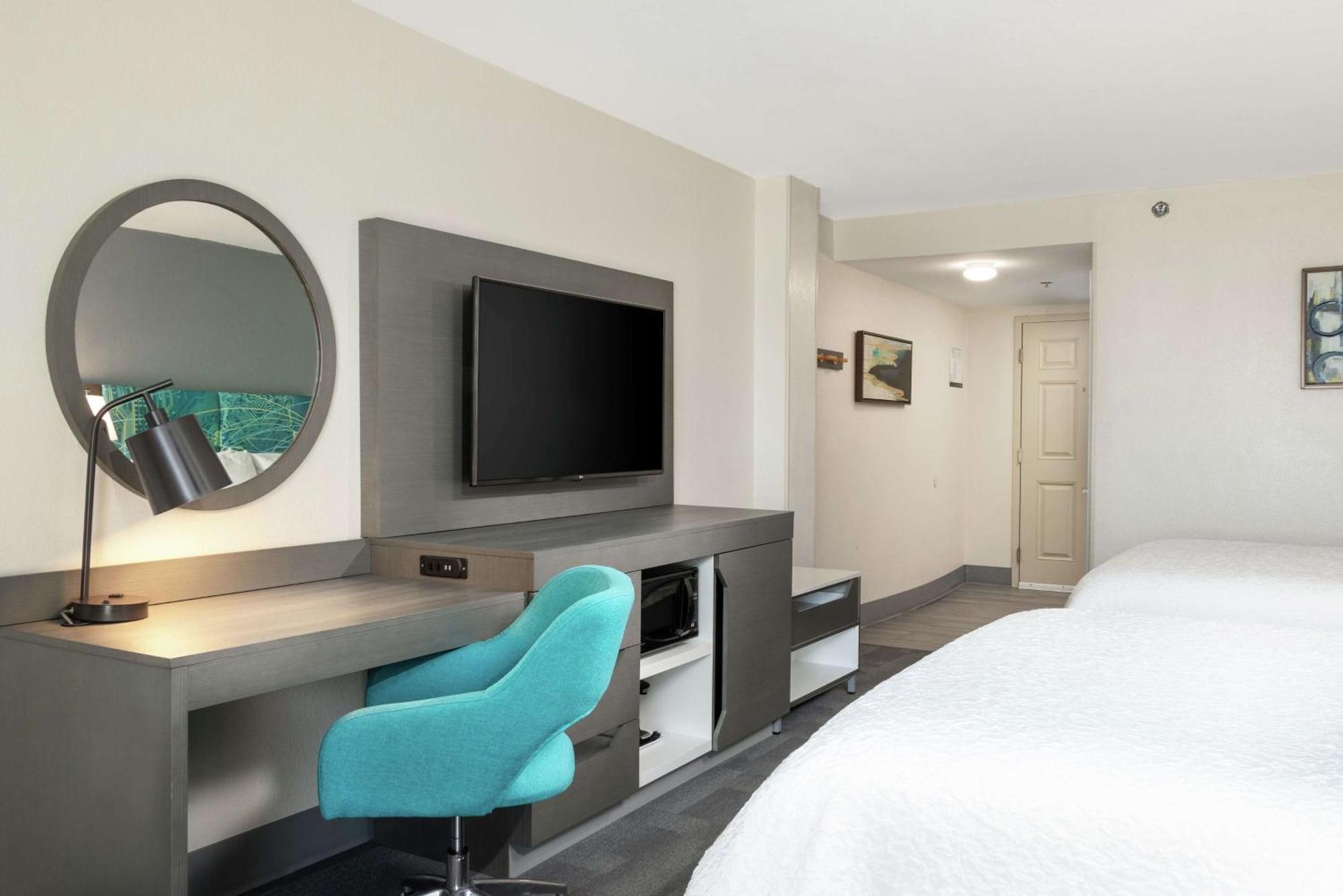 Oceanfront Queen Room - Non-Smoking