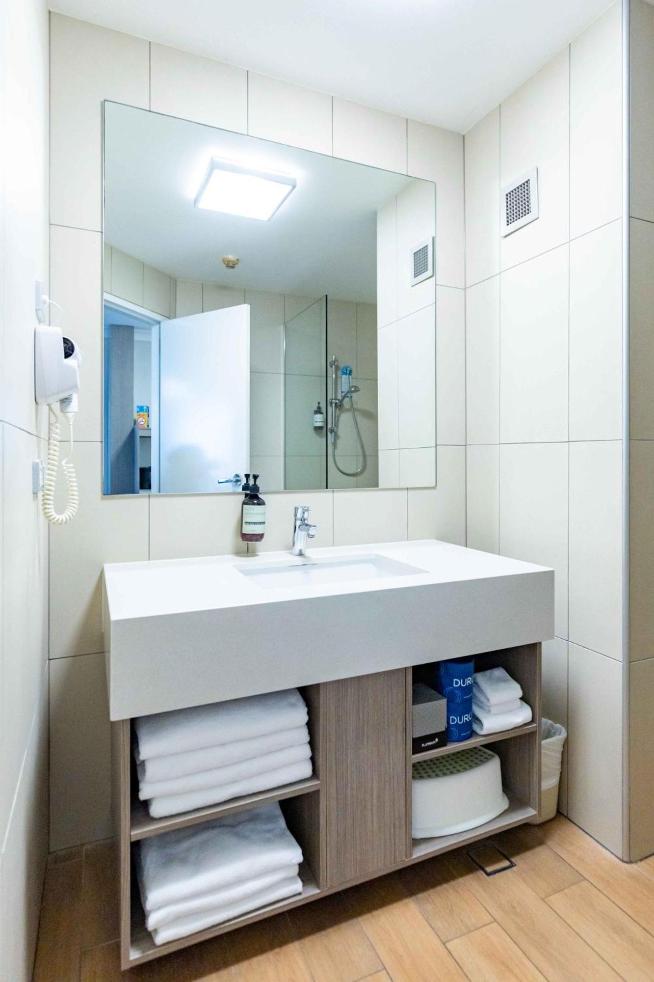 Superior Resort Room,1558327867:JPEG