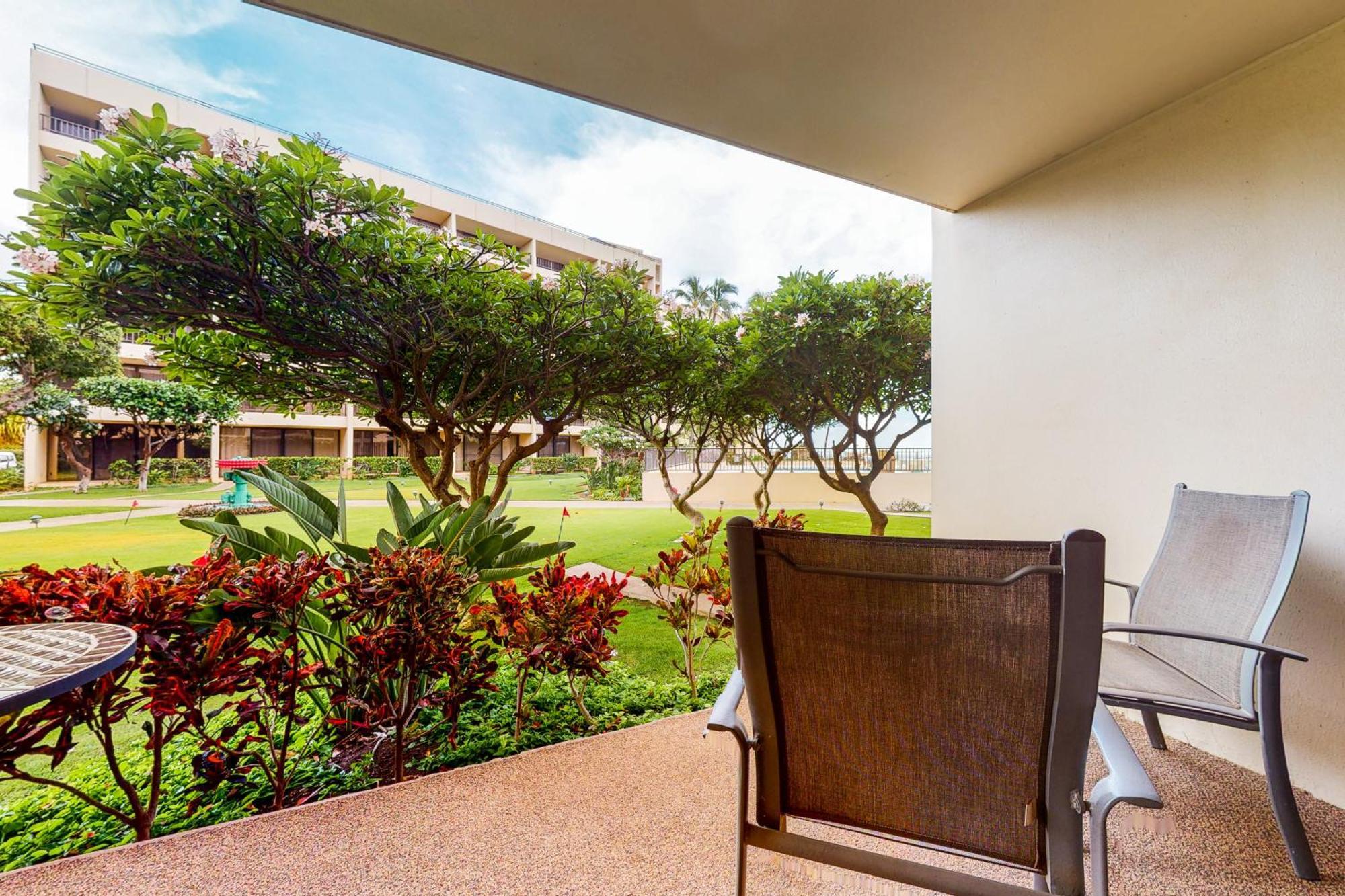 Apartment with Garden View