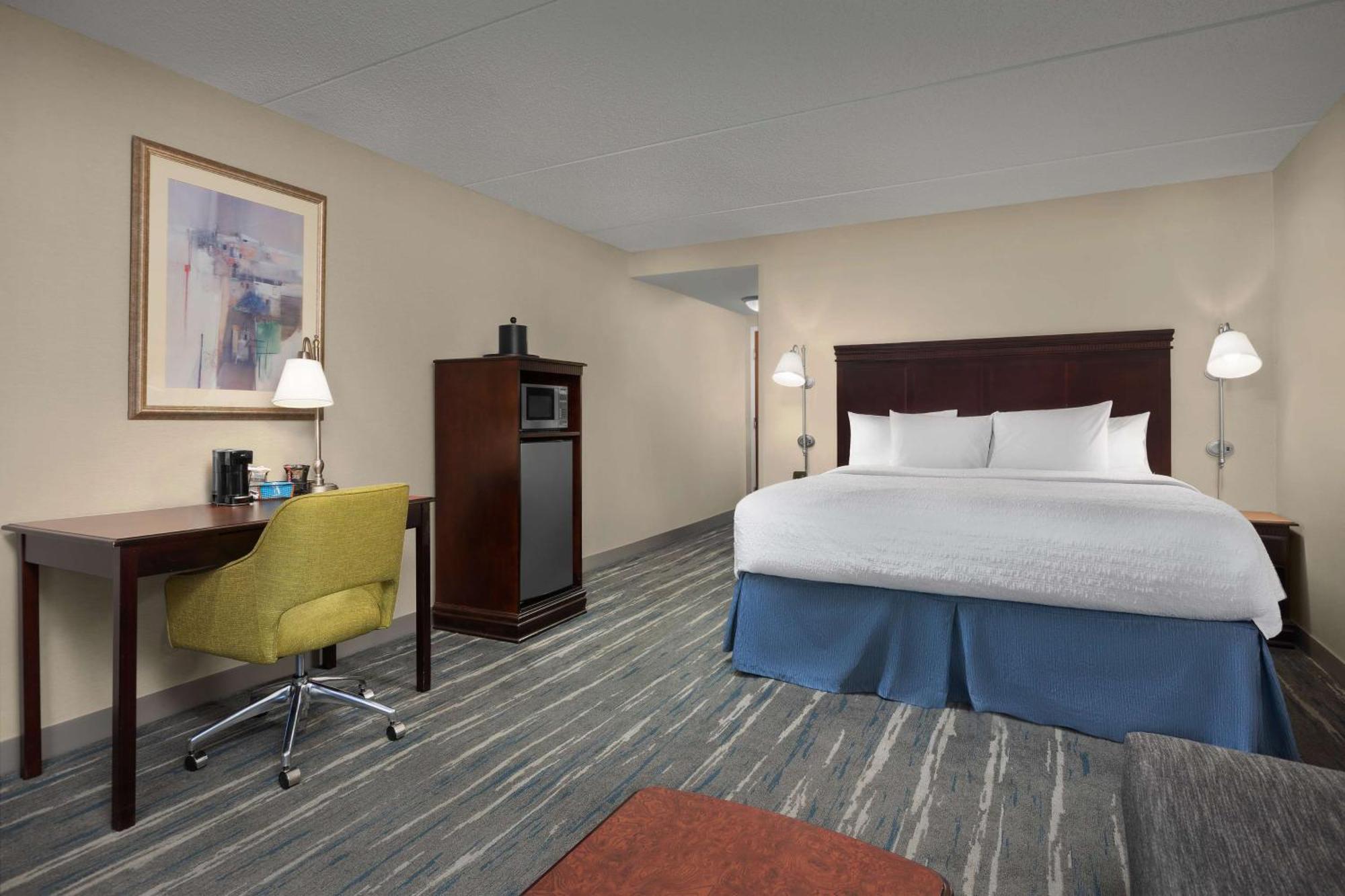 King Room with Sofa Bed - Non-Smoking