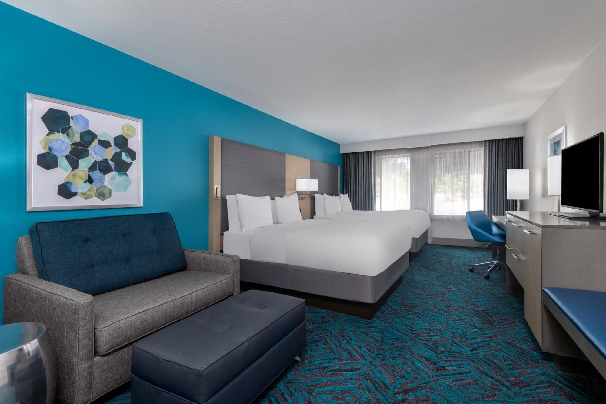 Quadruple Room with Two Queen Beds - Disability Access/Non Smoking