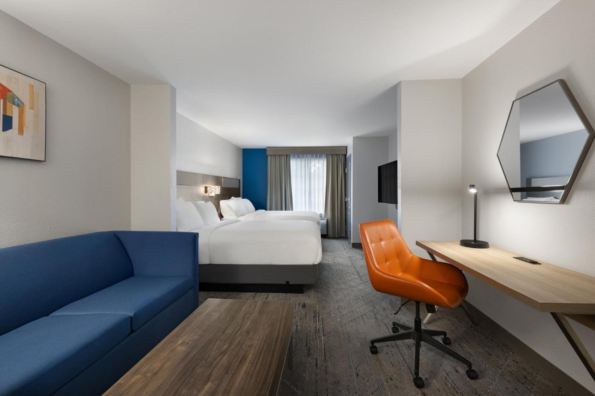 Standard Room with Two Queen Beds
