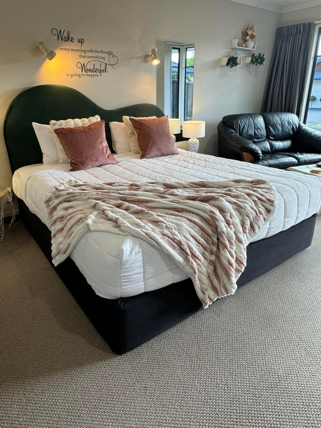 Executive Studio with Spa Bath