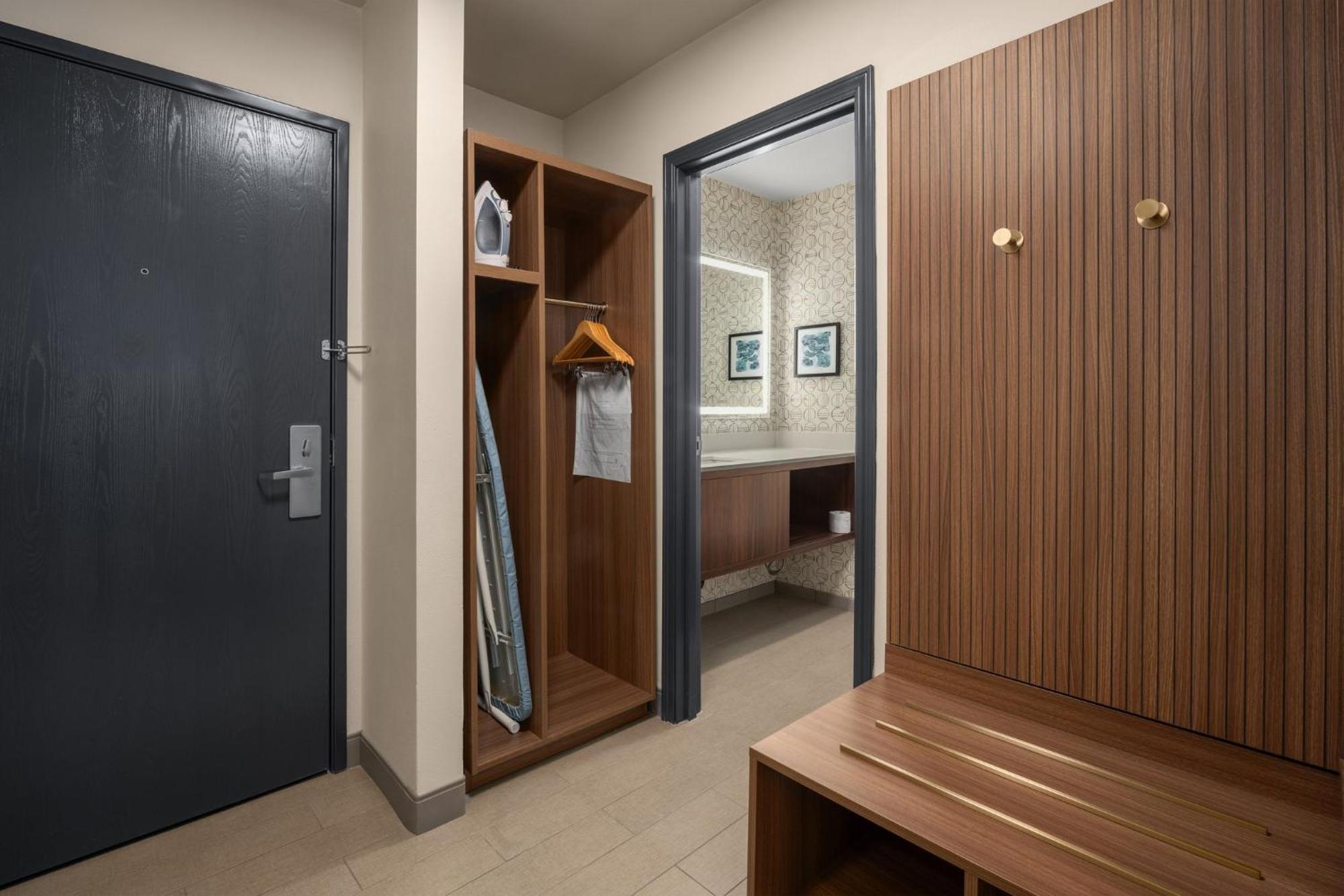 Standard Room with Two Queen Beds